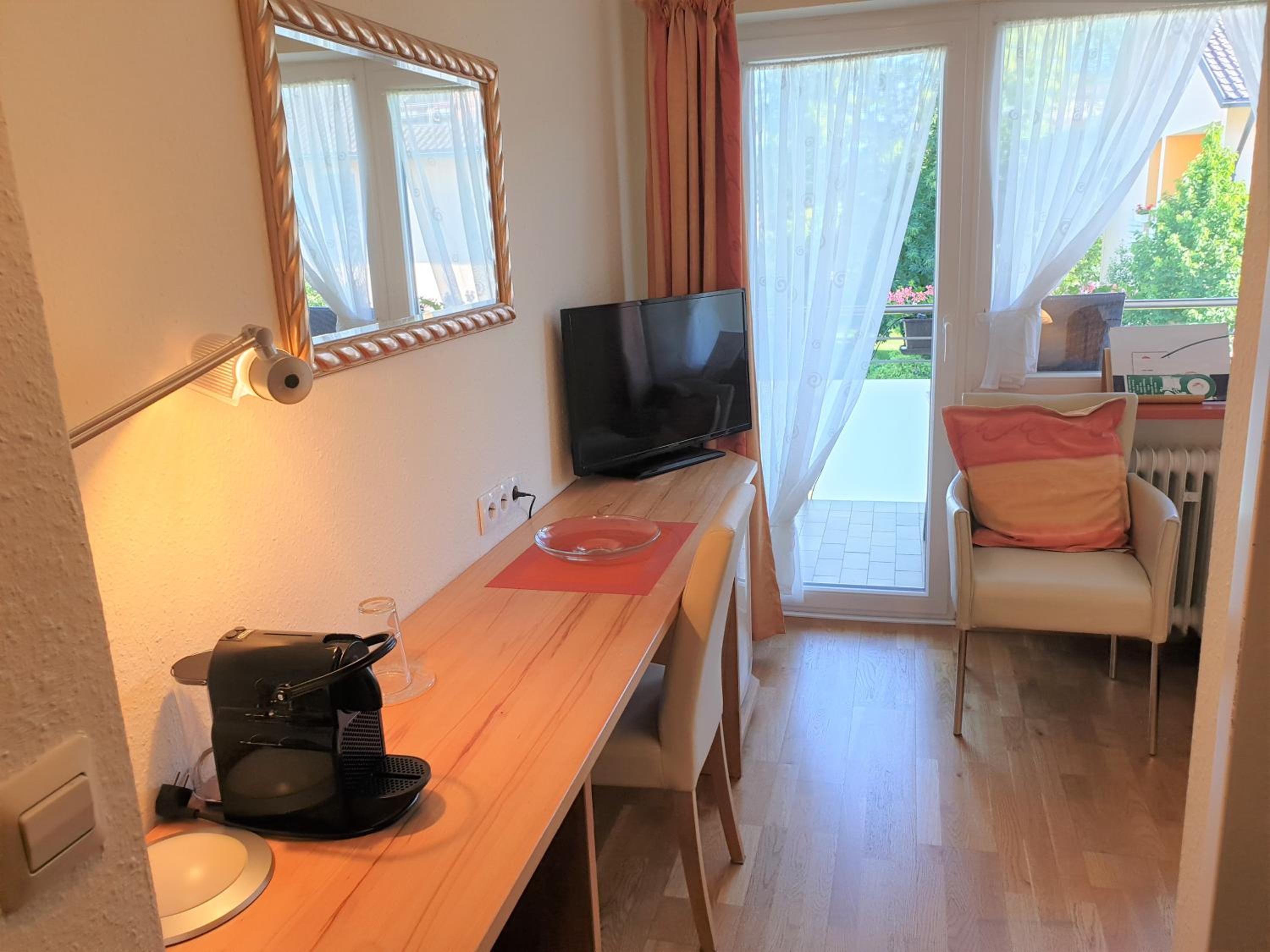 Single Room with Balcony photo 2