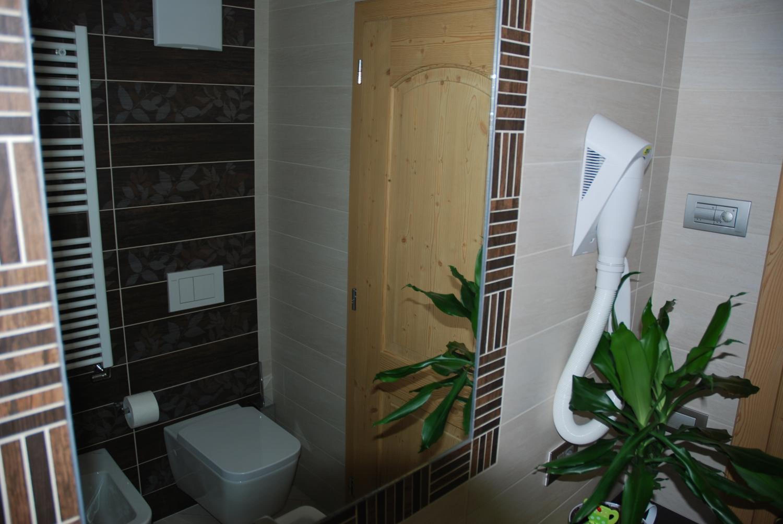 One-Bedroom Apartment (3 Adults) photo 2