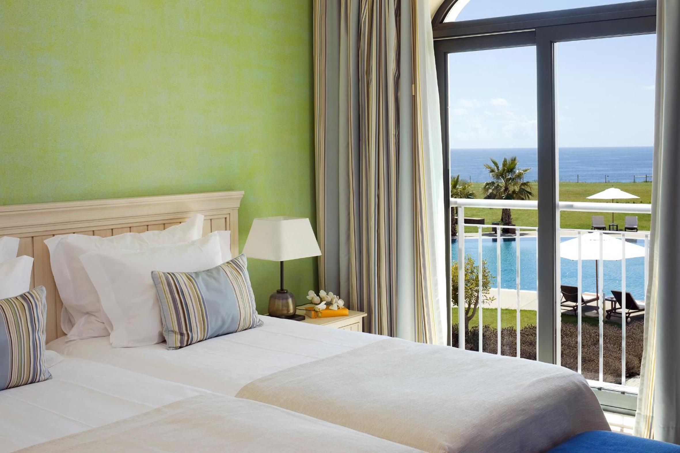 Double or Twin Room with Sea View - Photo 2