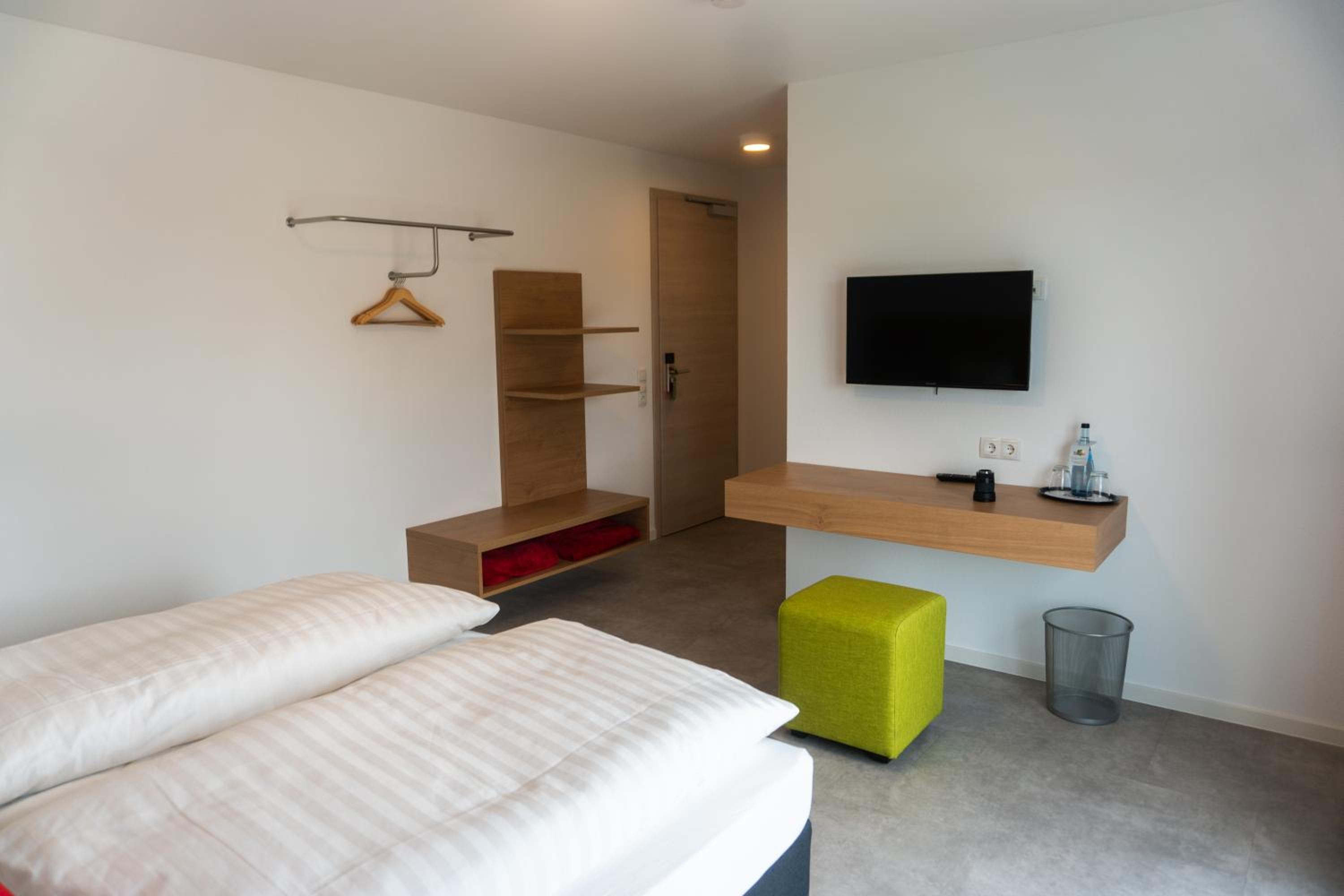 Business Room photo 2