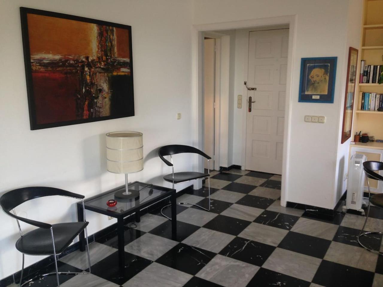 Casa de cuatro habitaciones