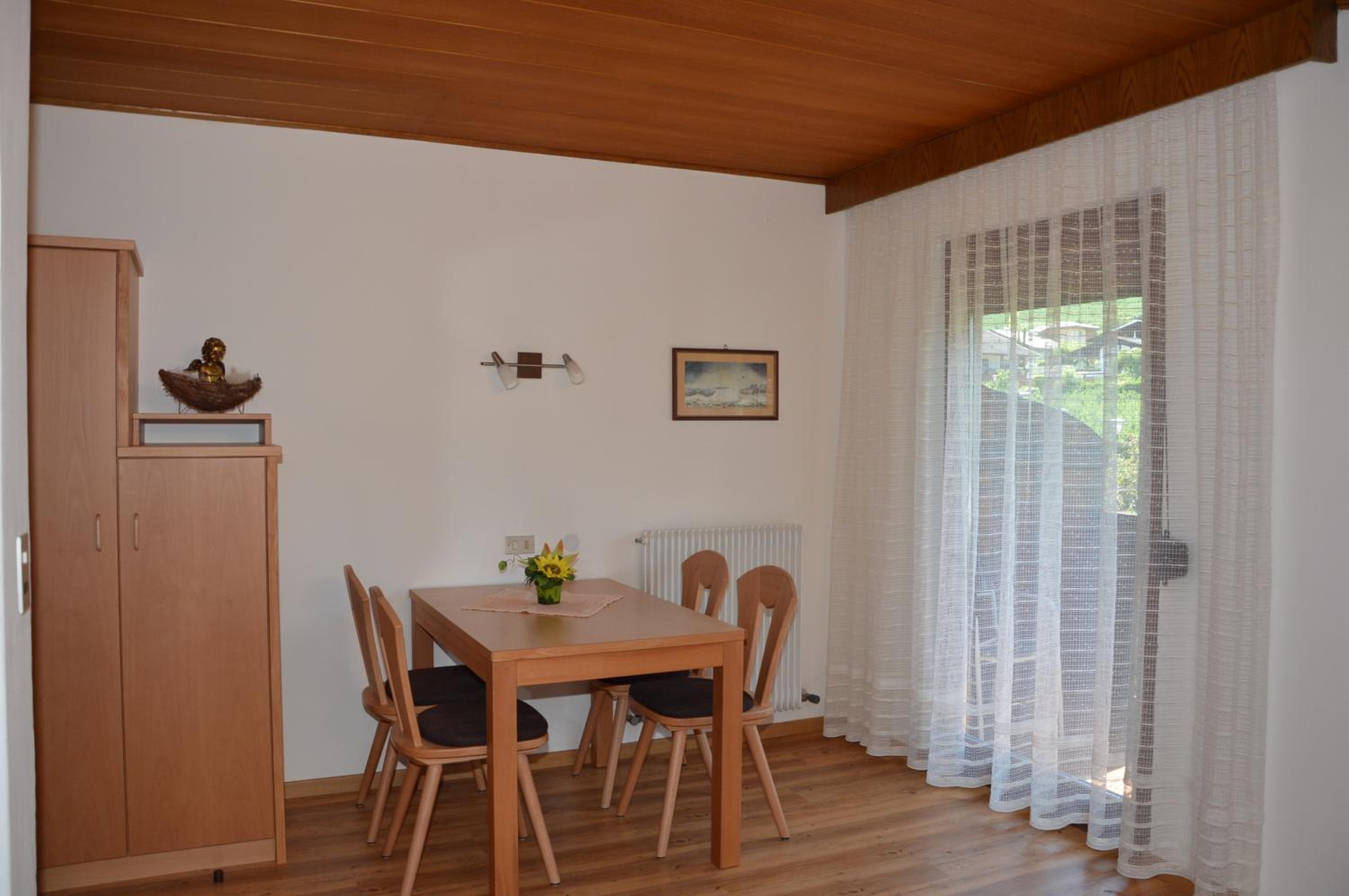 Apartment with Balcony photo 3