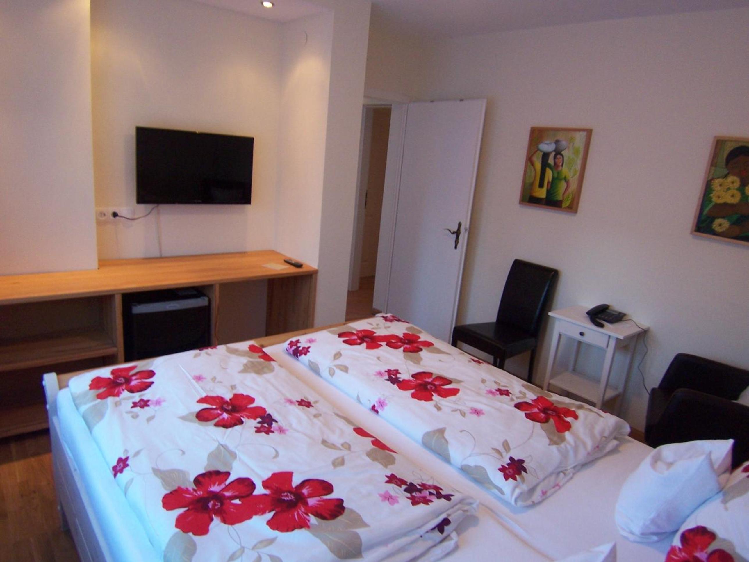 Standard Double Room photo 2