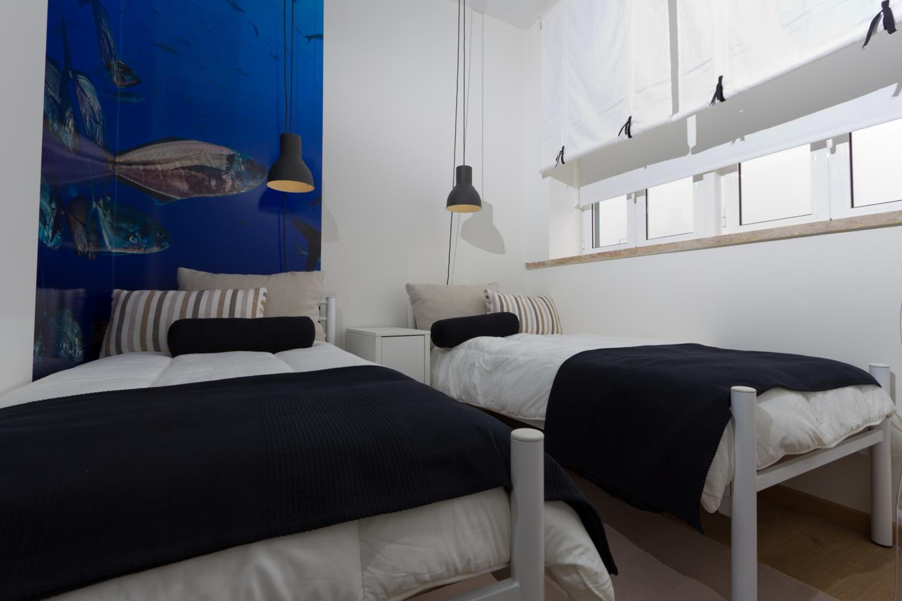 Twin Room with Private Bathroom - Photo 20