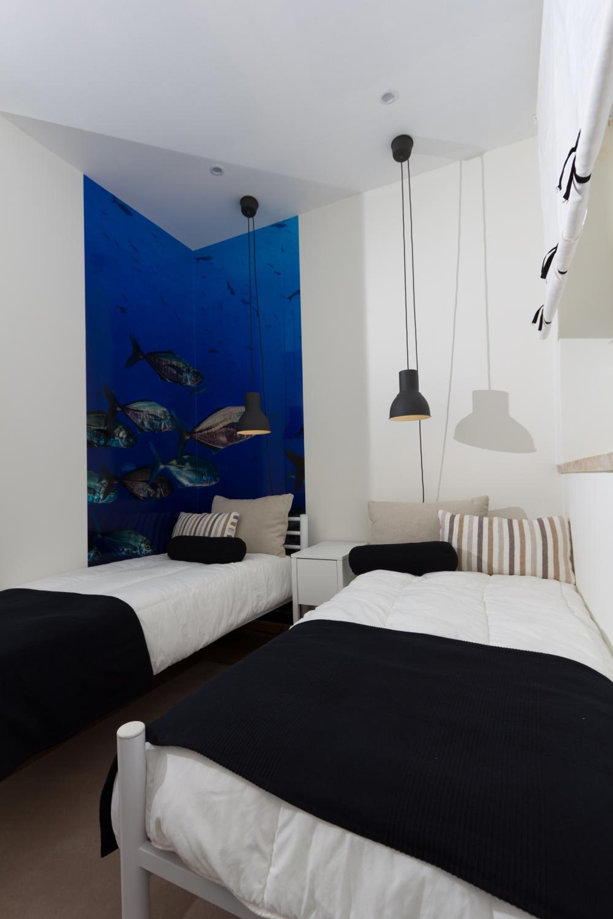 Twin Room with Private Bathroom - Photo 21