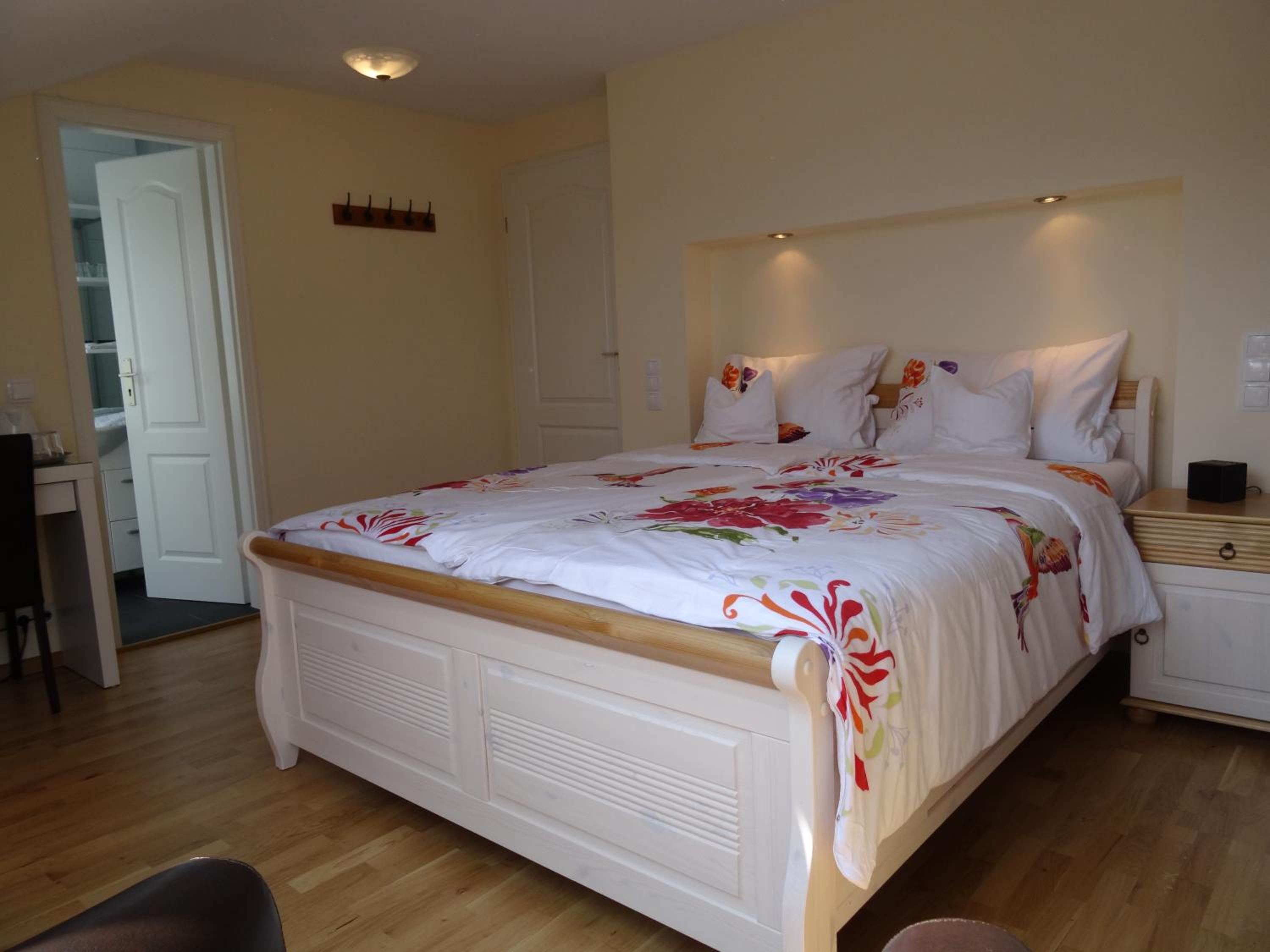 Small Double Room photo 2