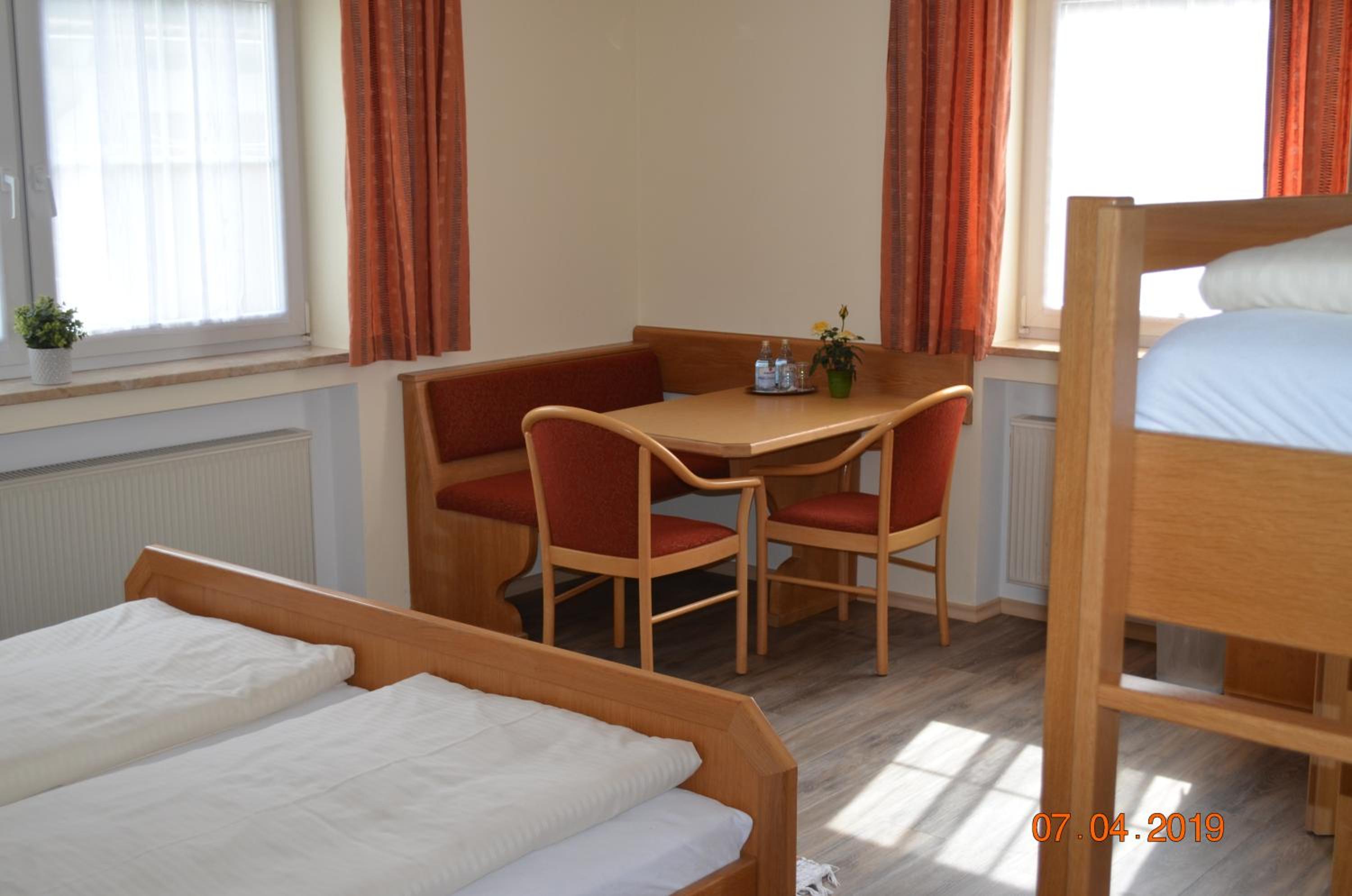 Quadruple Room (2 Adults + 2 Children) - Photo 4