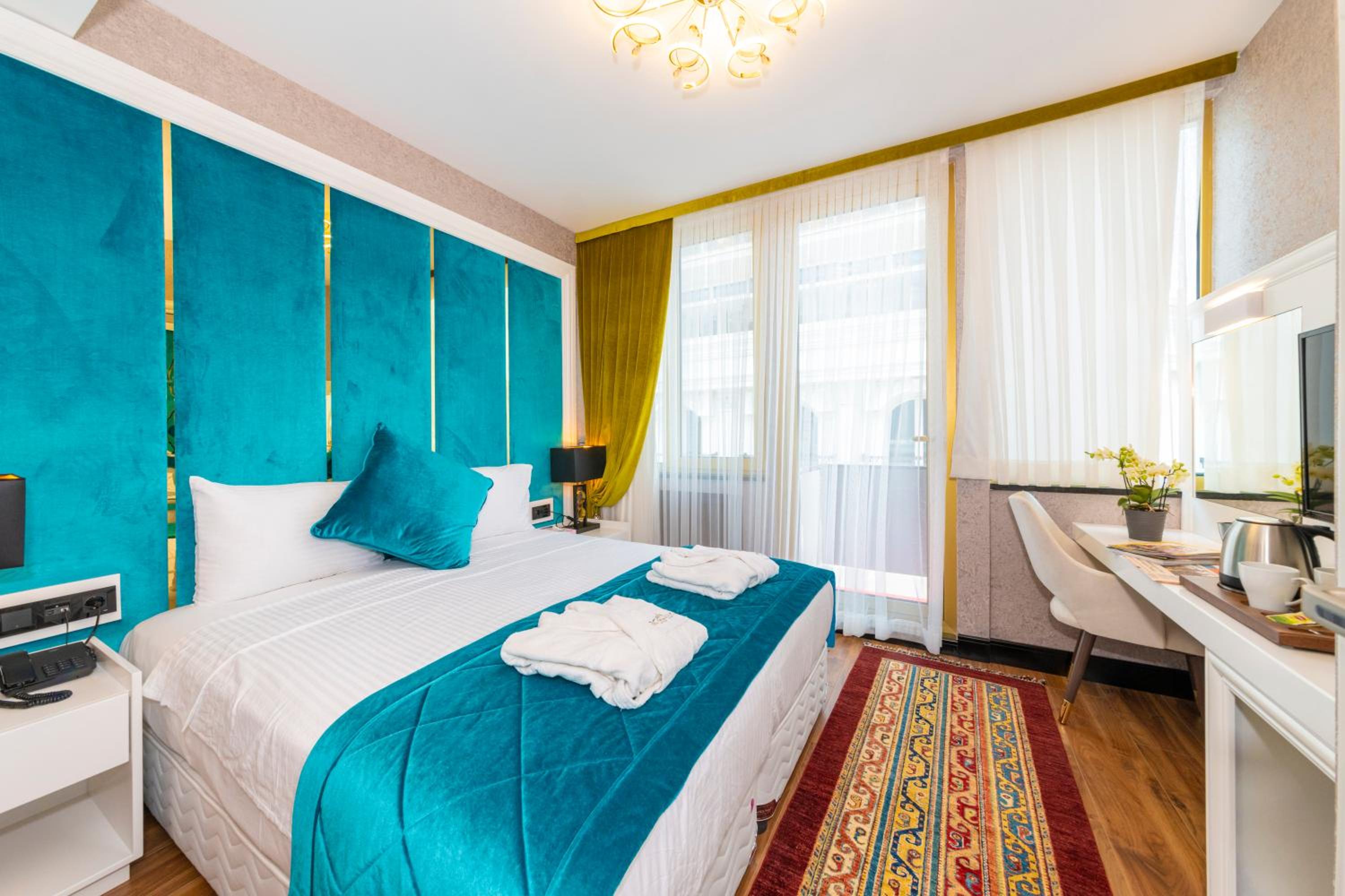 Double Room with Balcony and Sea View photo 2
