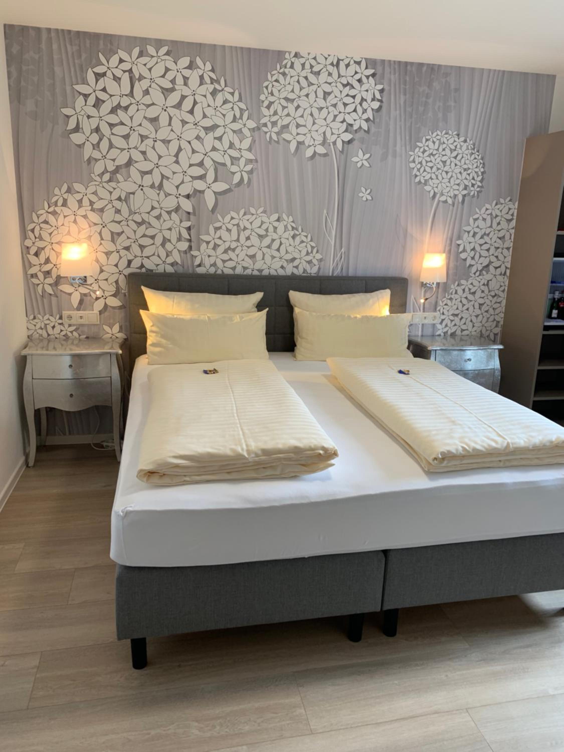 Standard Double Room - Main Building photo 3