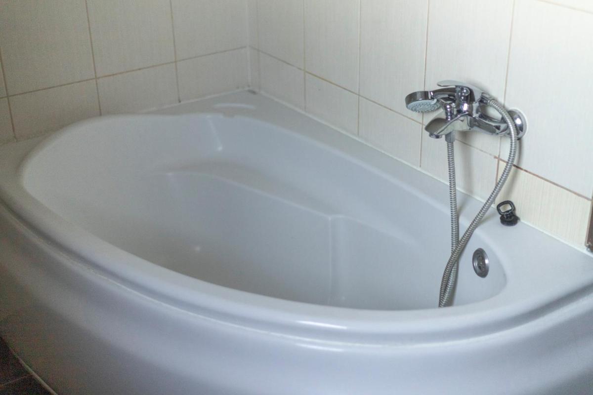 Twin Room with Shared Bathroom photo 1