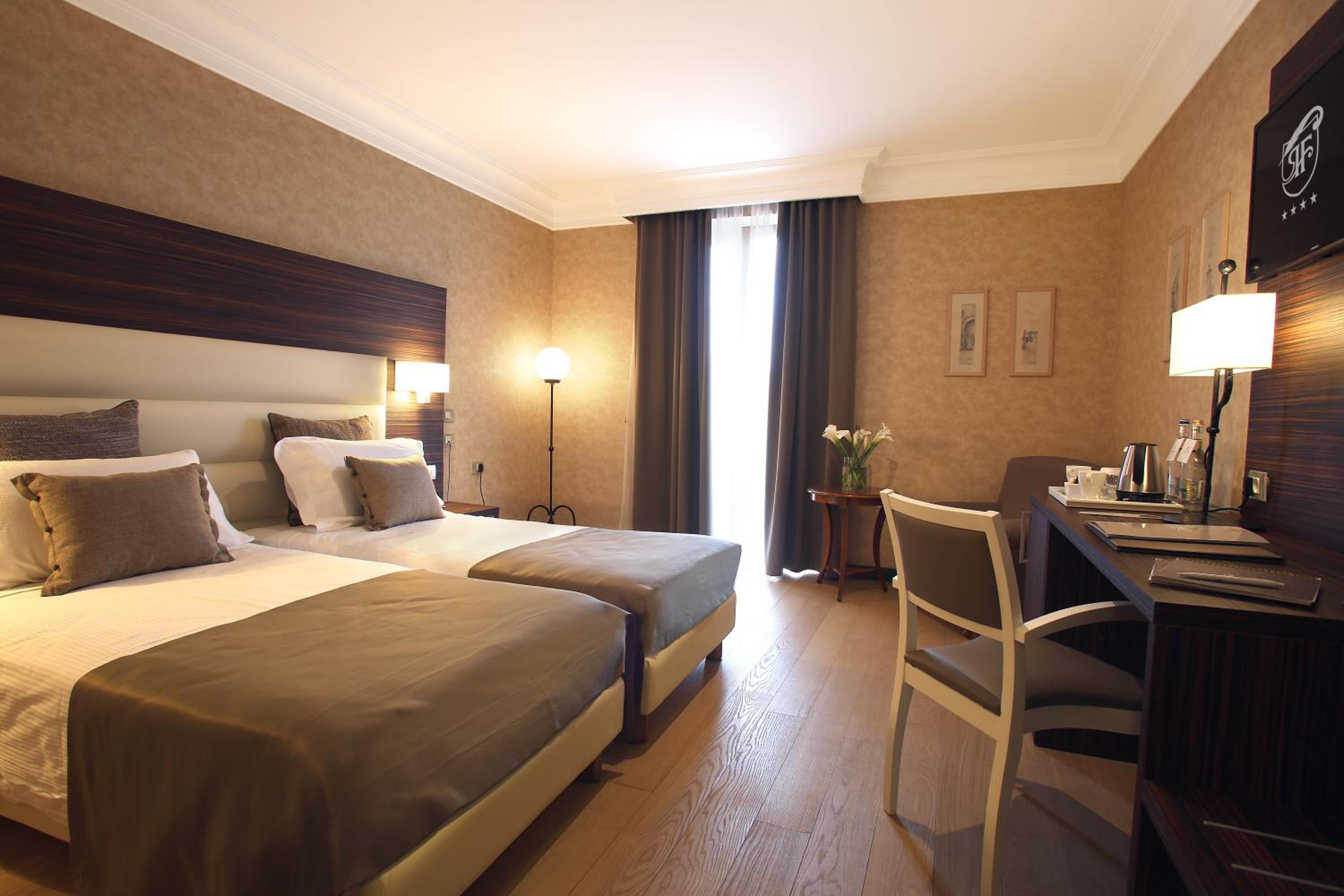 Double or Twin Room - Photo 3
