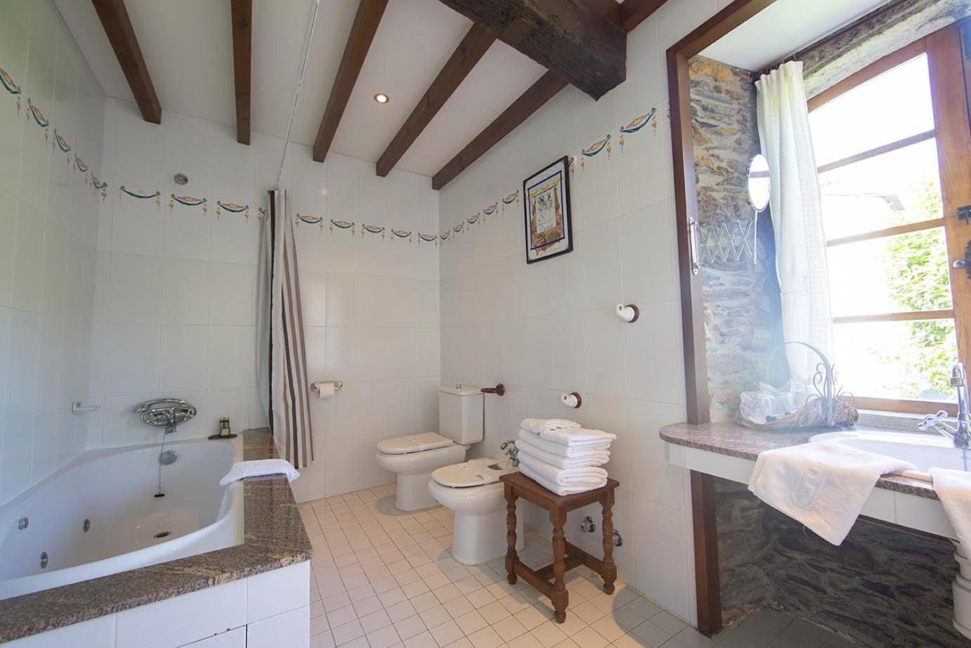 Family Room - Photo 8