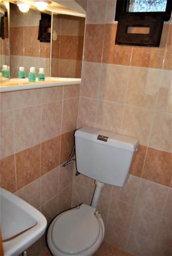 Double Room - Photo 20