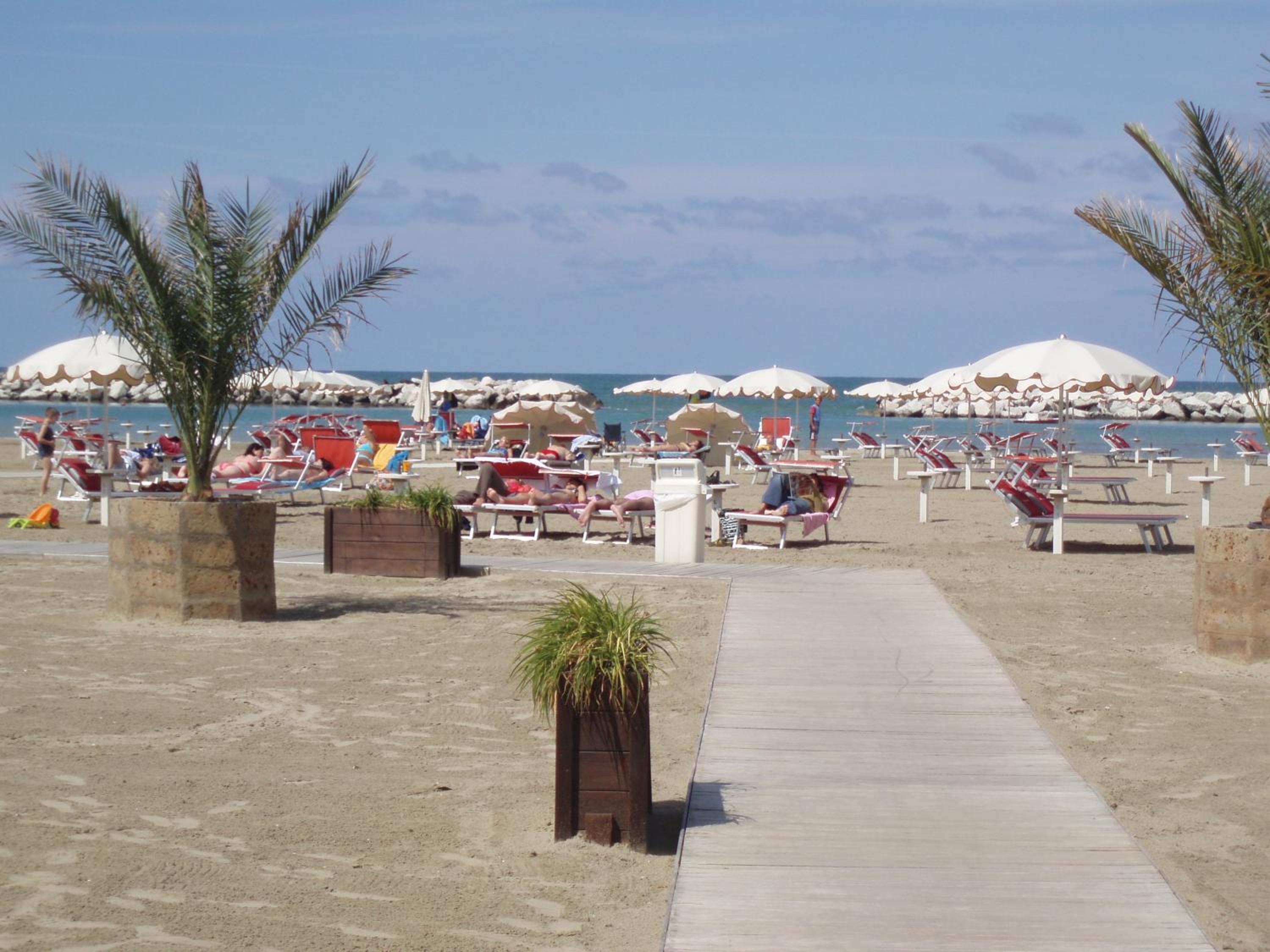 Double or Twin Room with Beach Access
