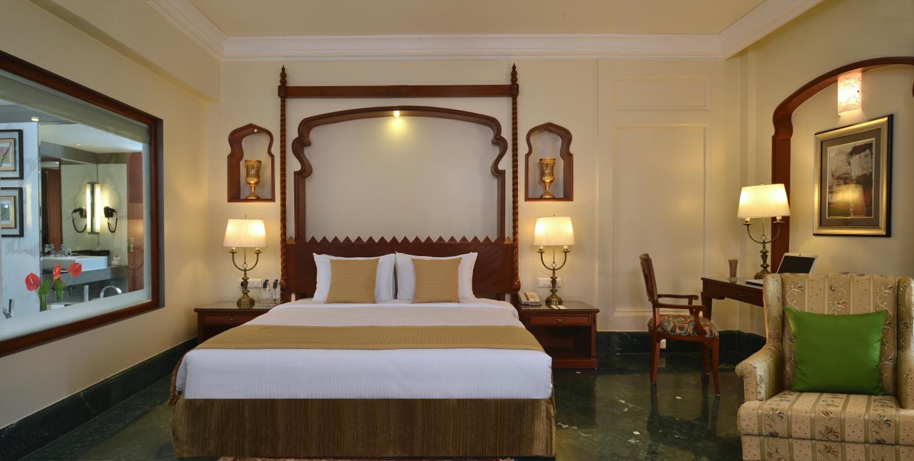 Junior Suite with Private Balcony photo 2