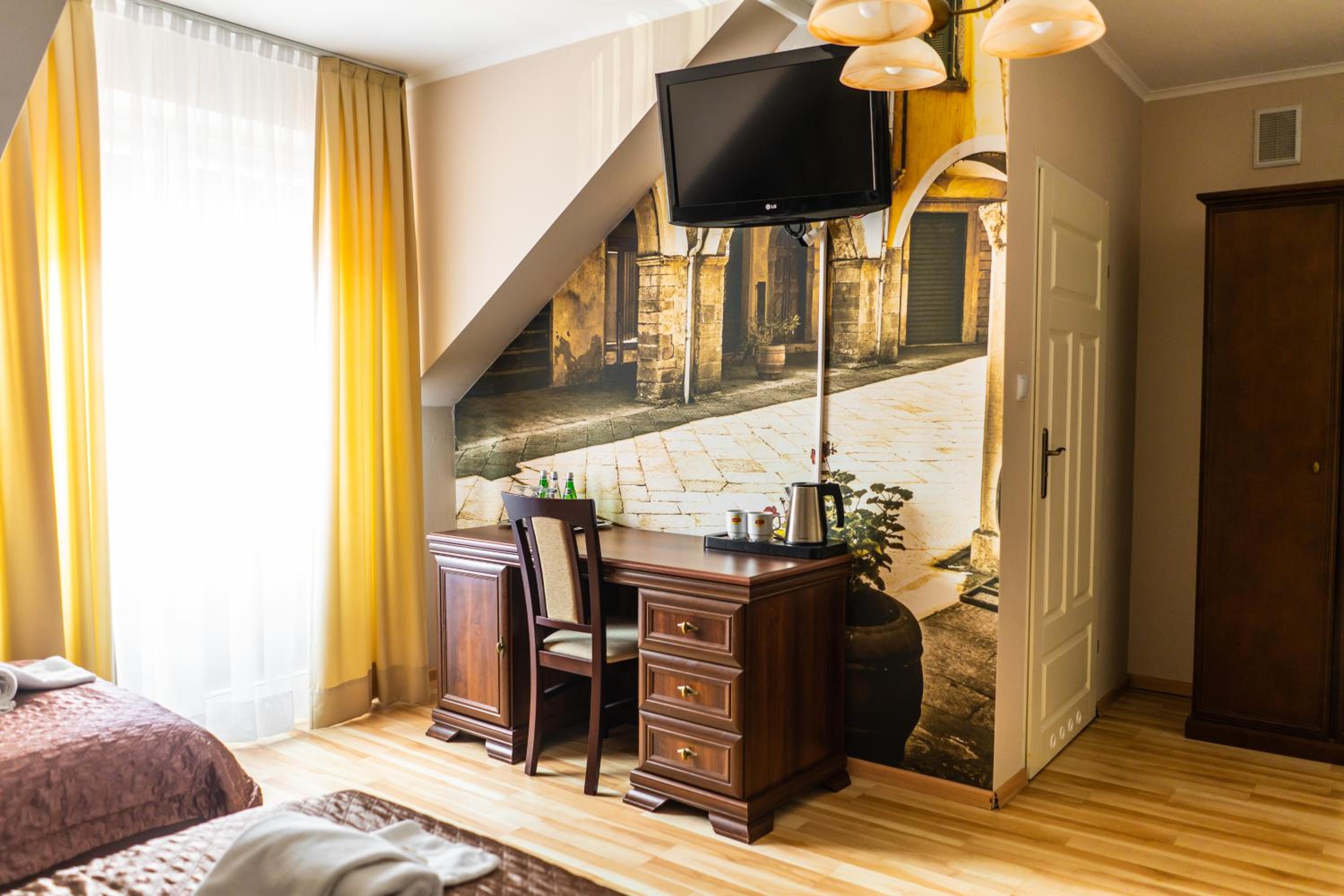 Quadruple Room - Photo 8