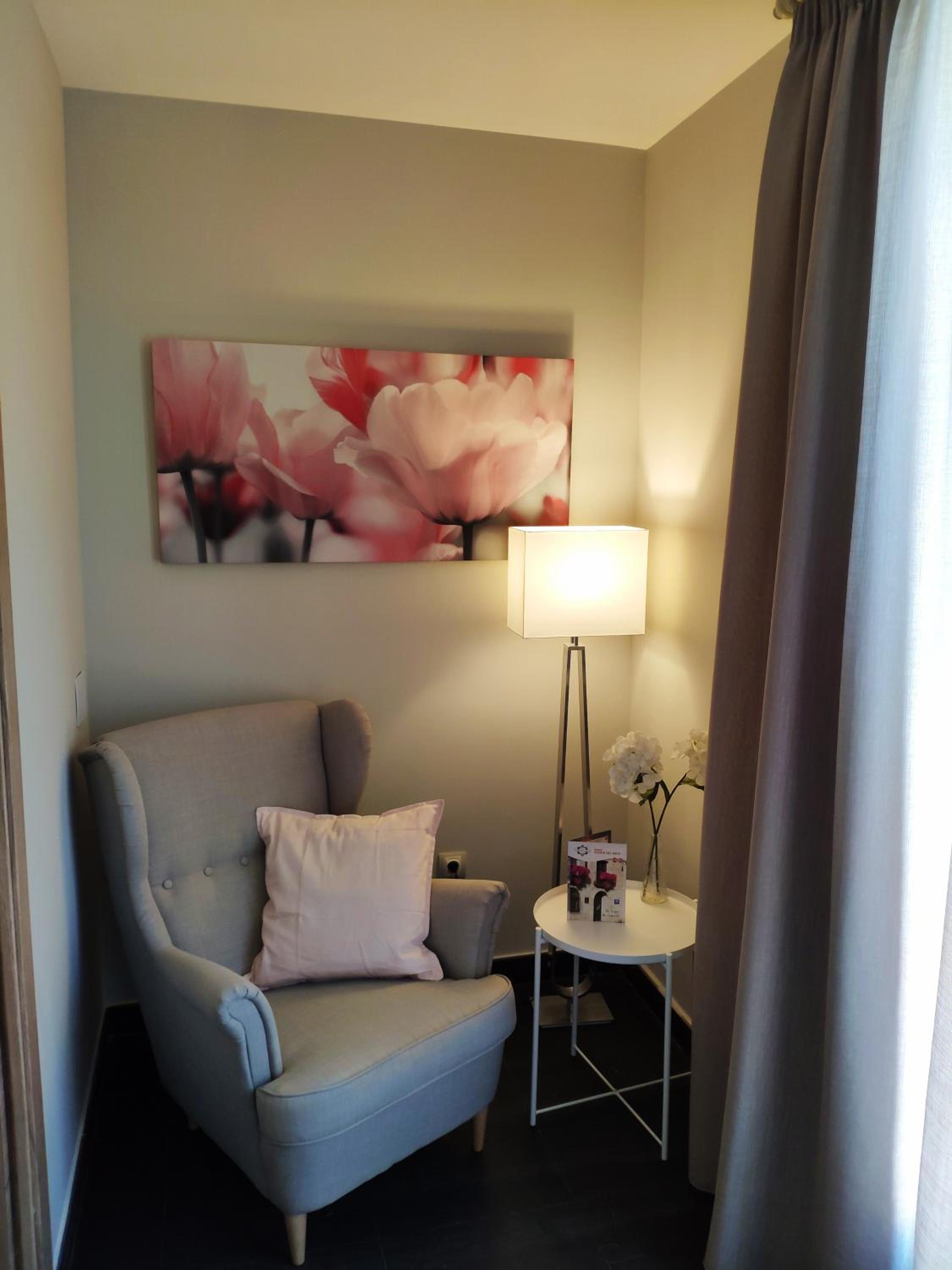Deluxe Double Room with River View - Photo 7