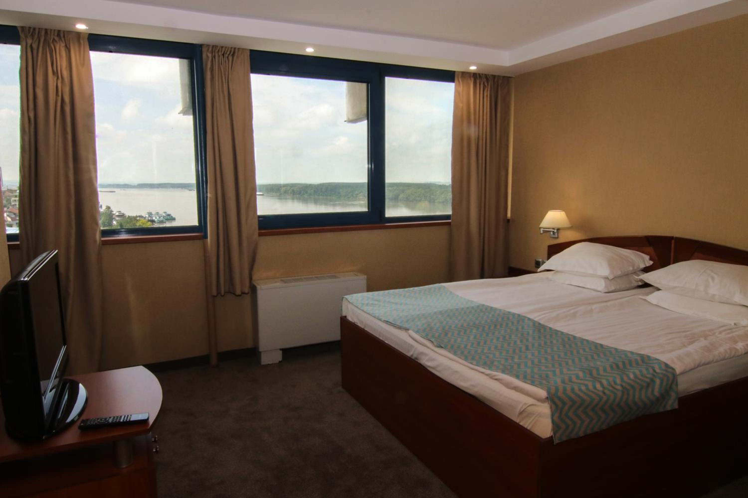 Standard Suite with River View and Free Parking photo 1
