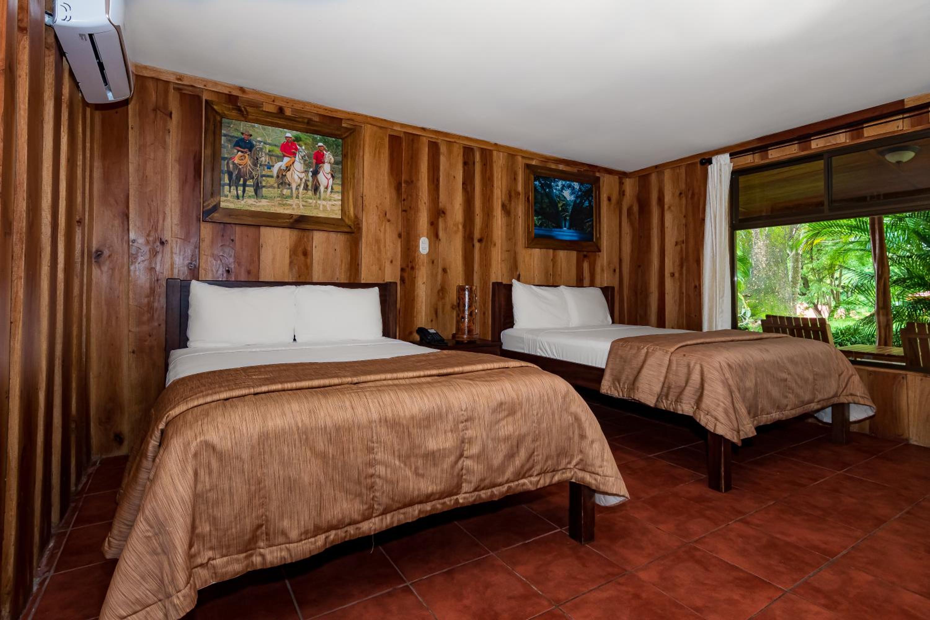 Standard  Room - Photo 9