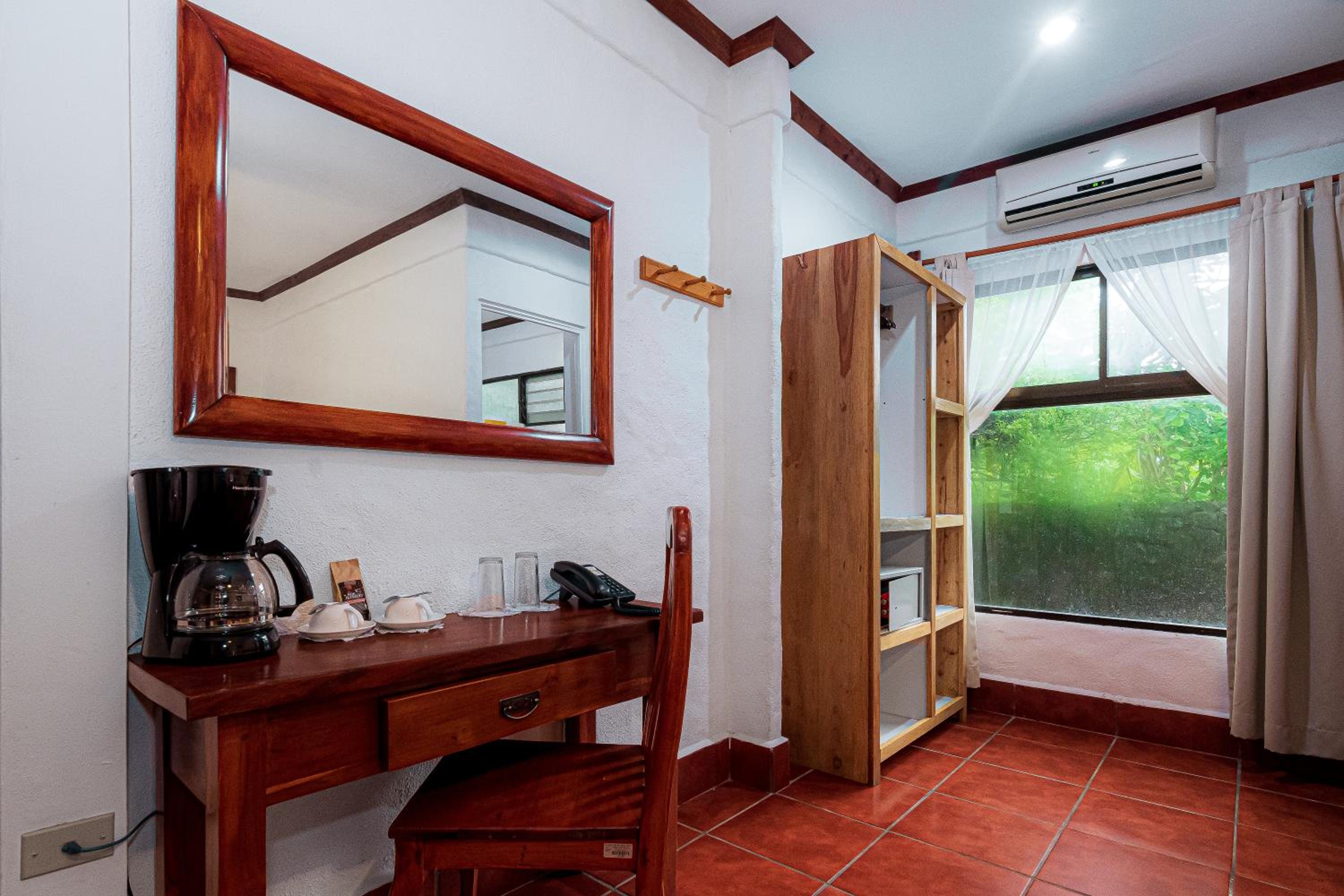 Standard  Room - Photo 7