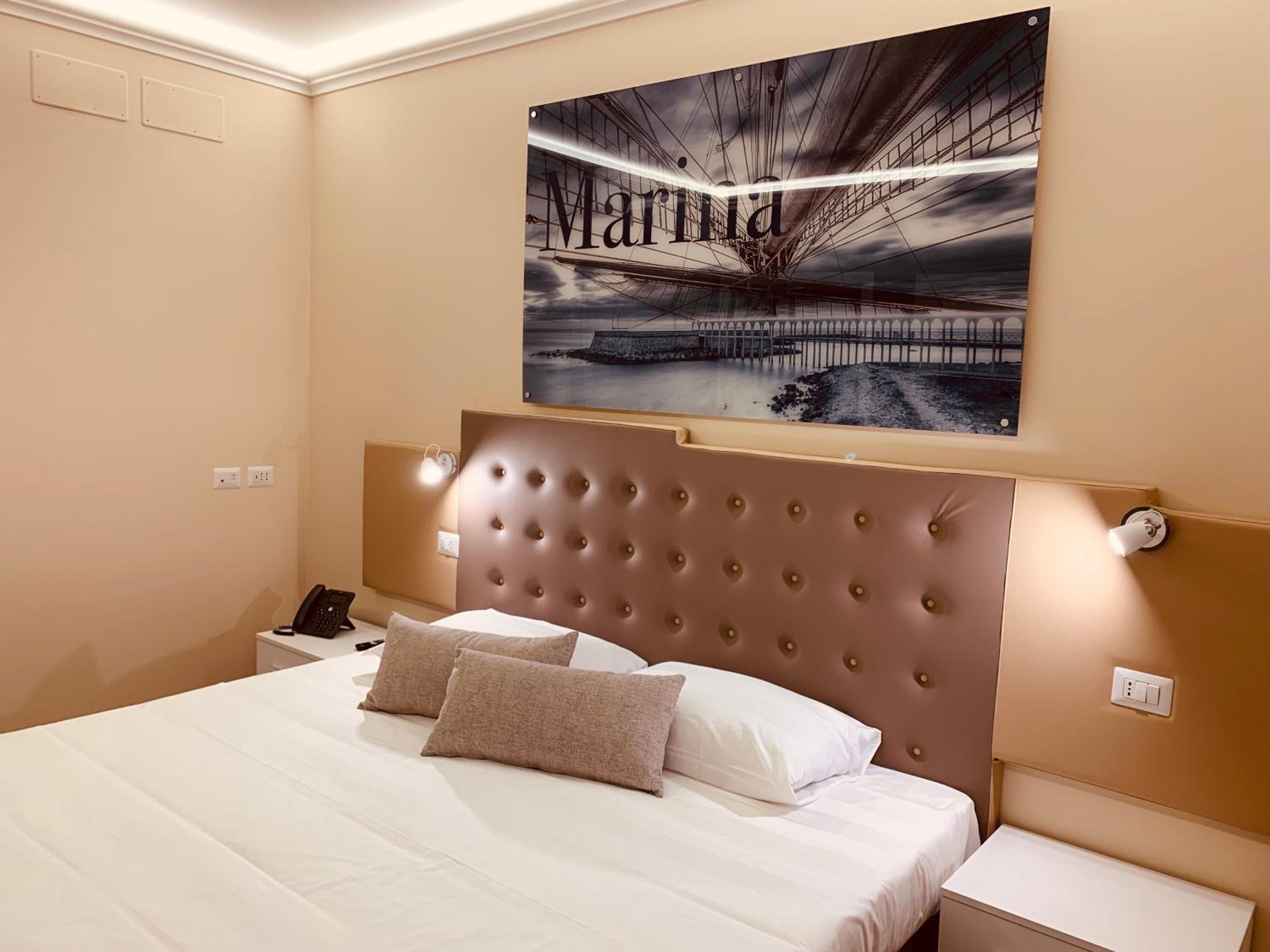 Double or Twin Room photo 3