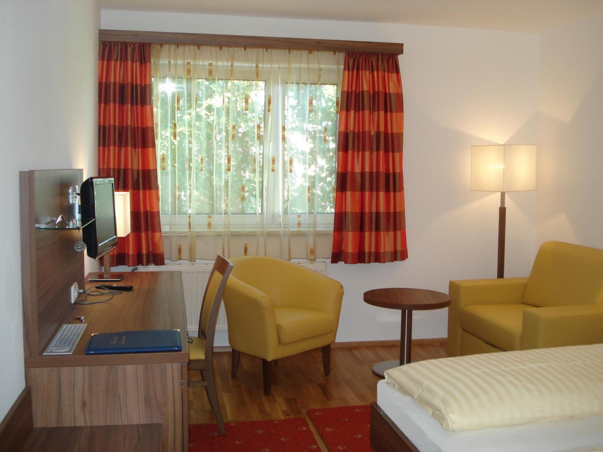 Double or Twin Room photo 2