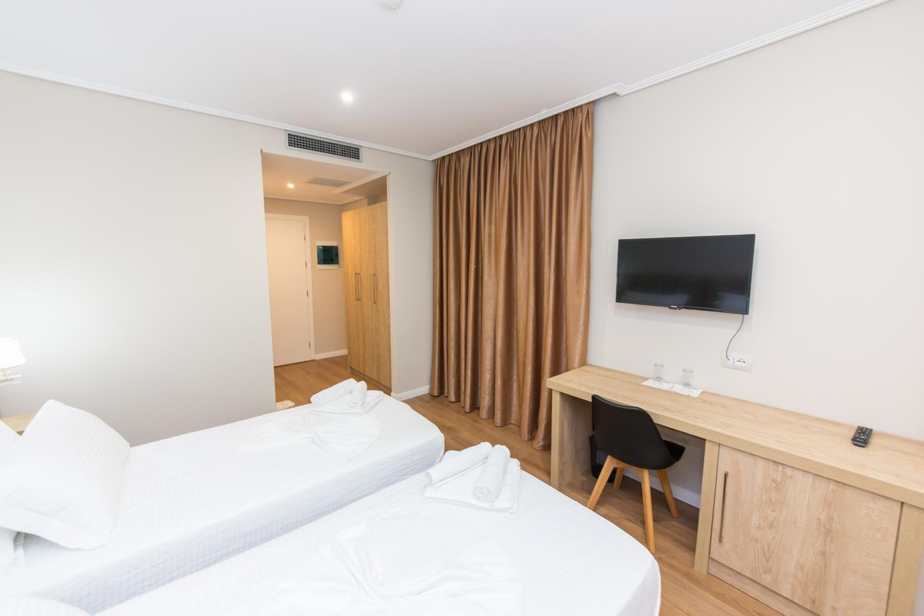 Deluxe Double or Twin Room with Balcony
