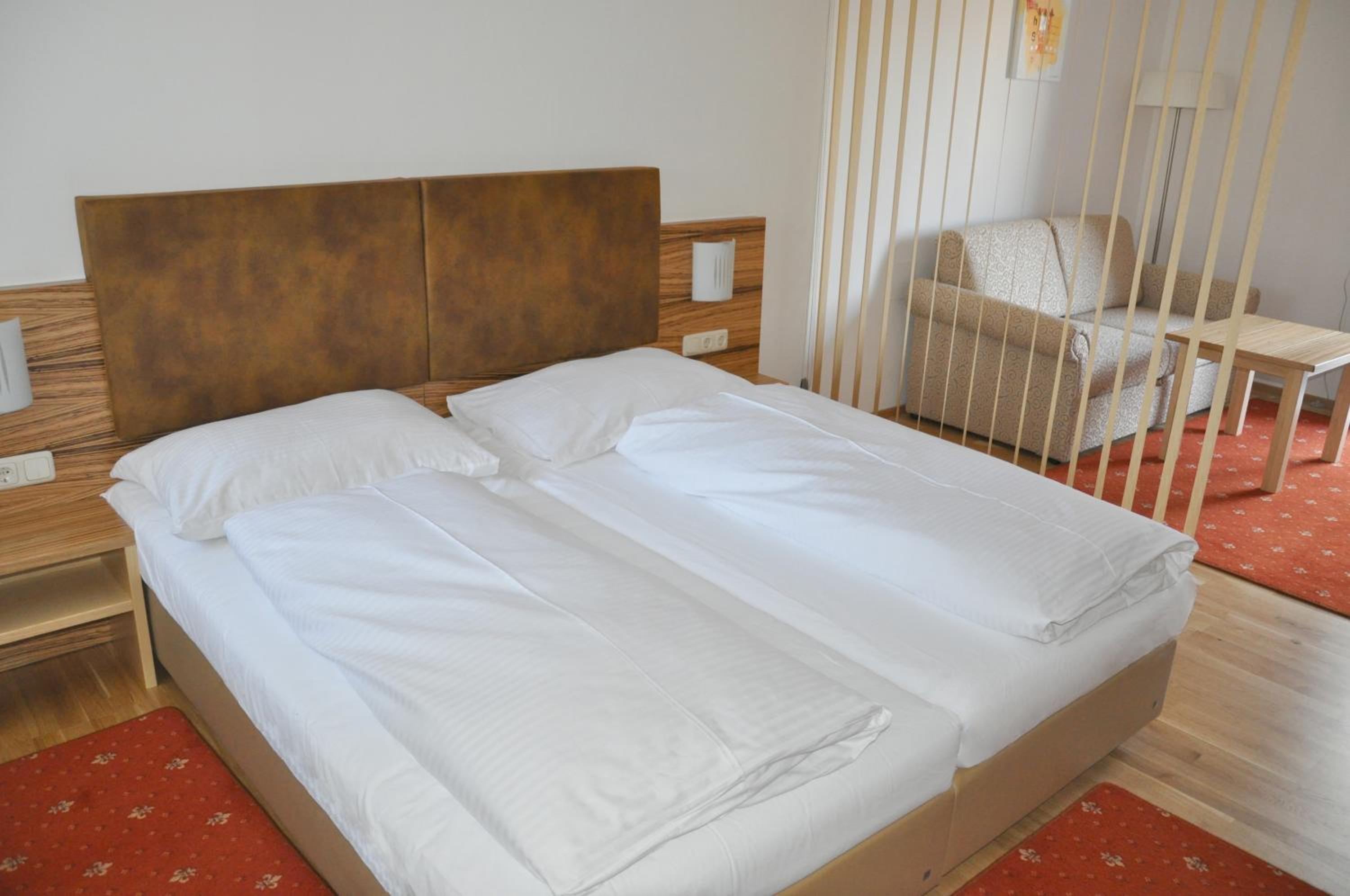 Double or Twin Room photo 3