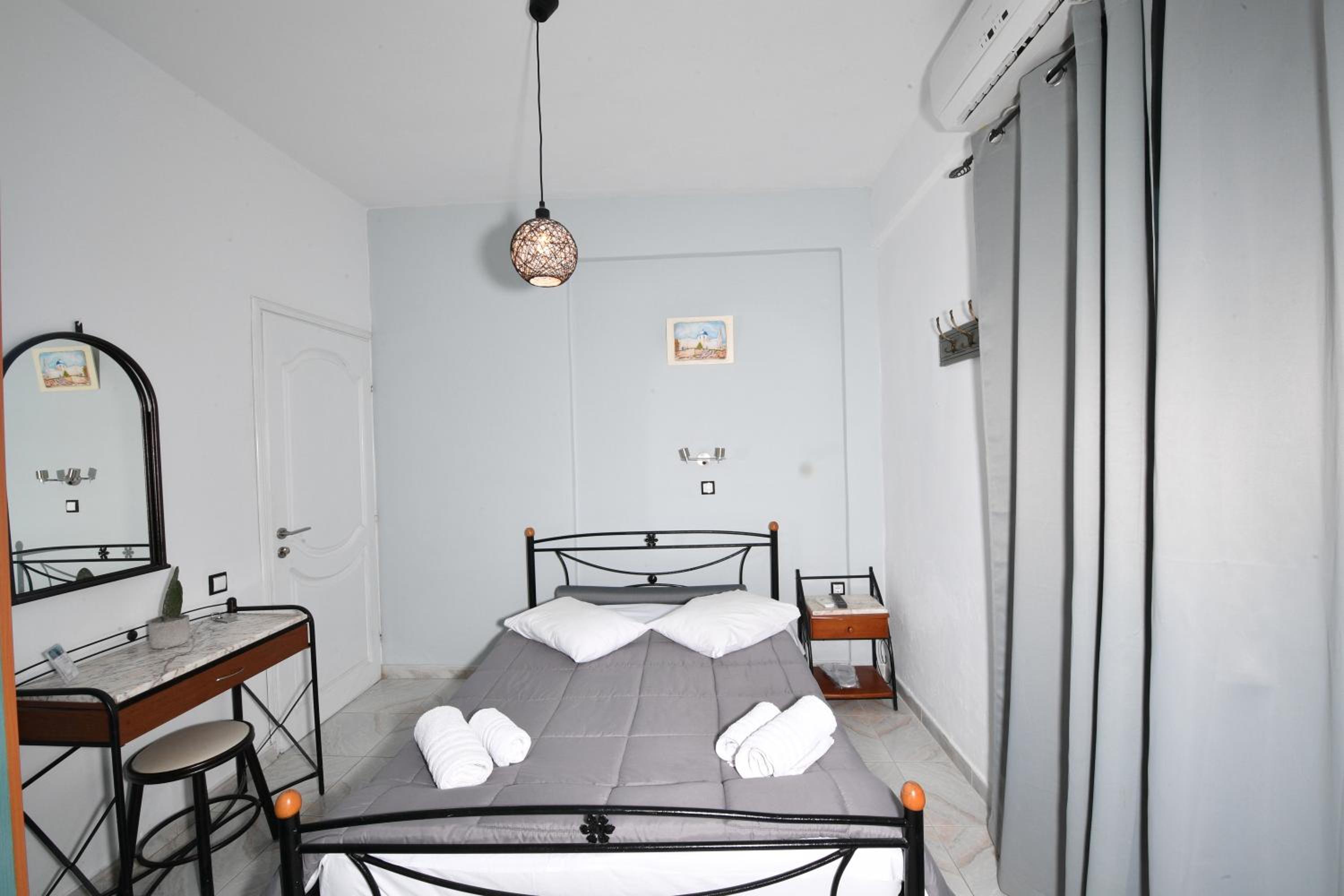 Double or Twin Room - Photo 15
