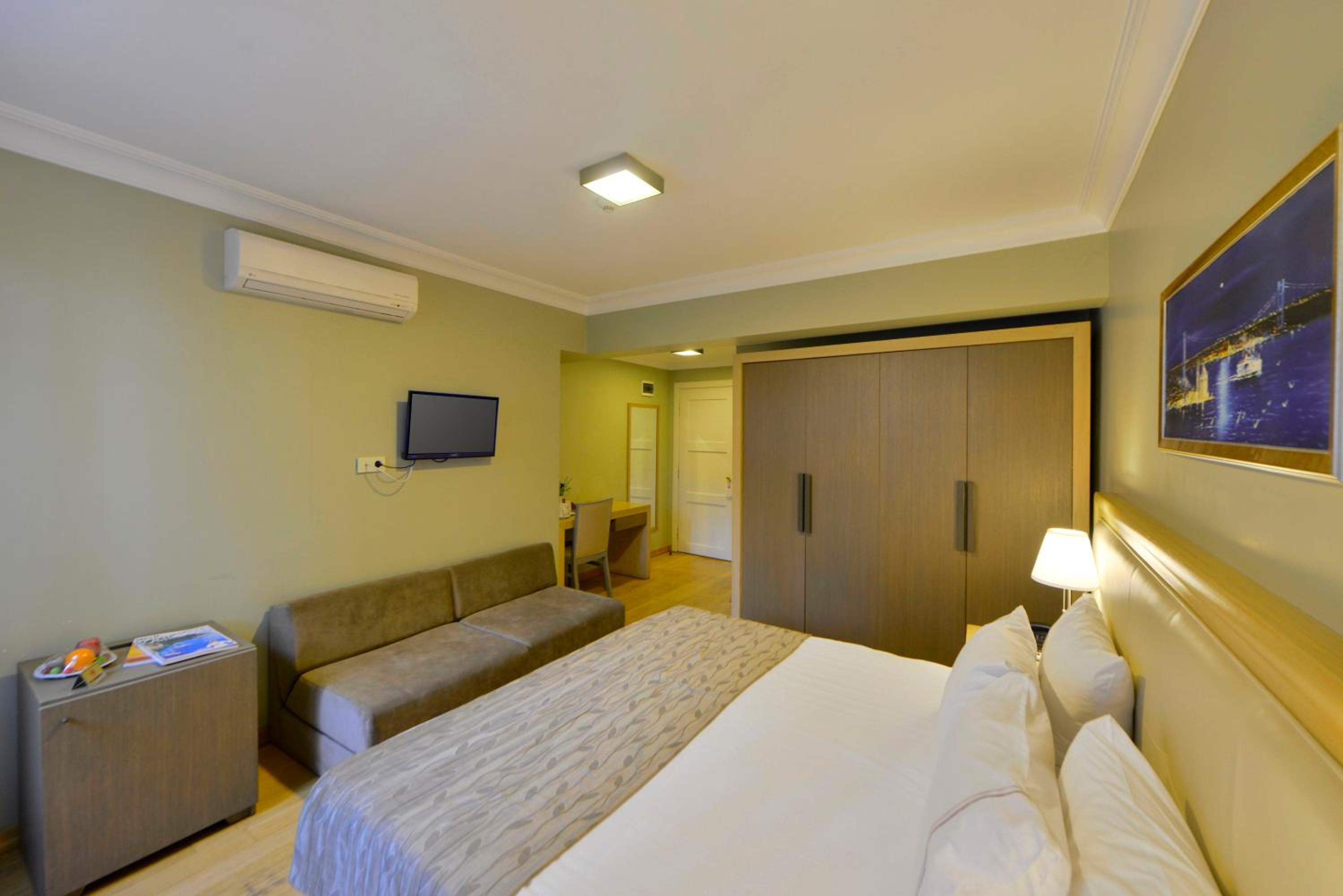 Connecting Family Room