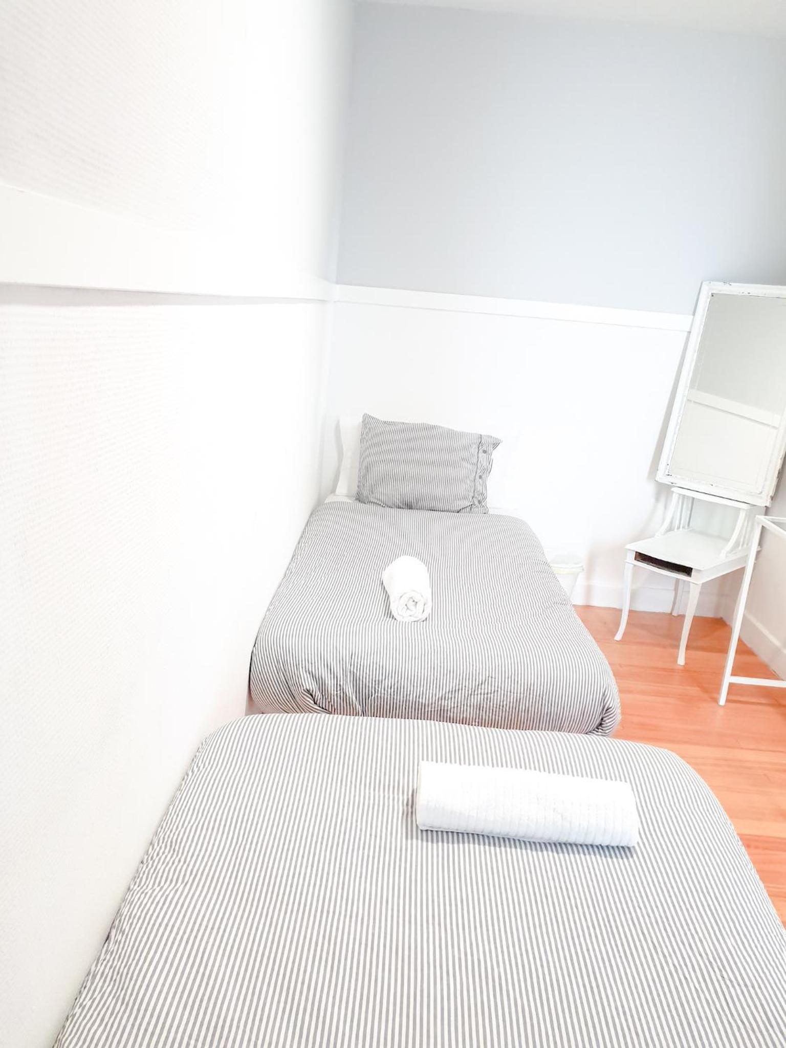 Habitación Doble con Baño Compartido