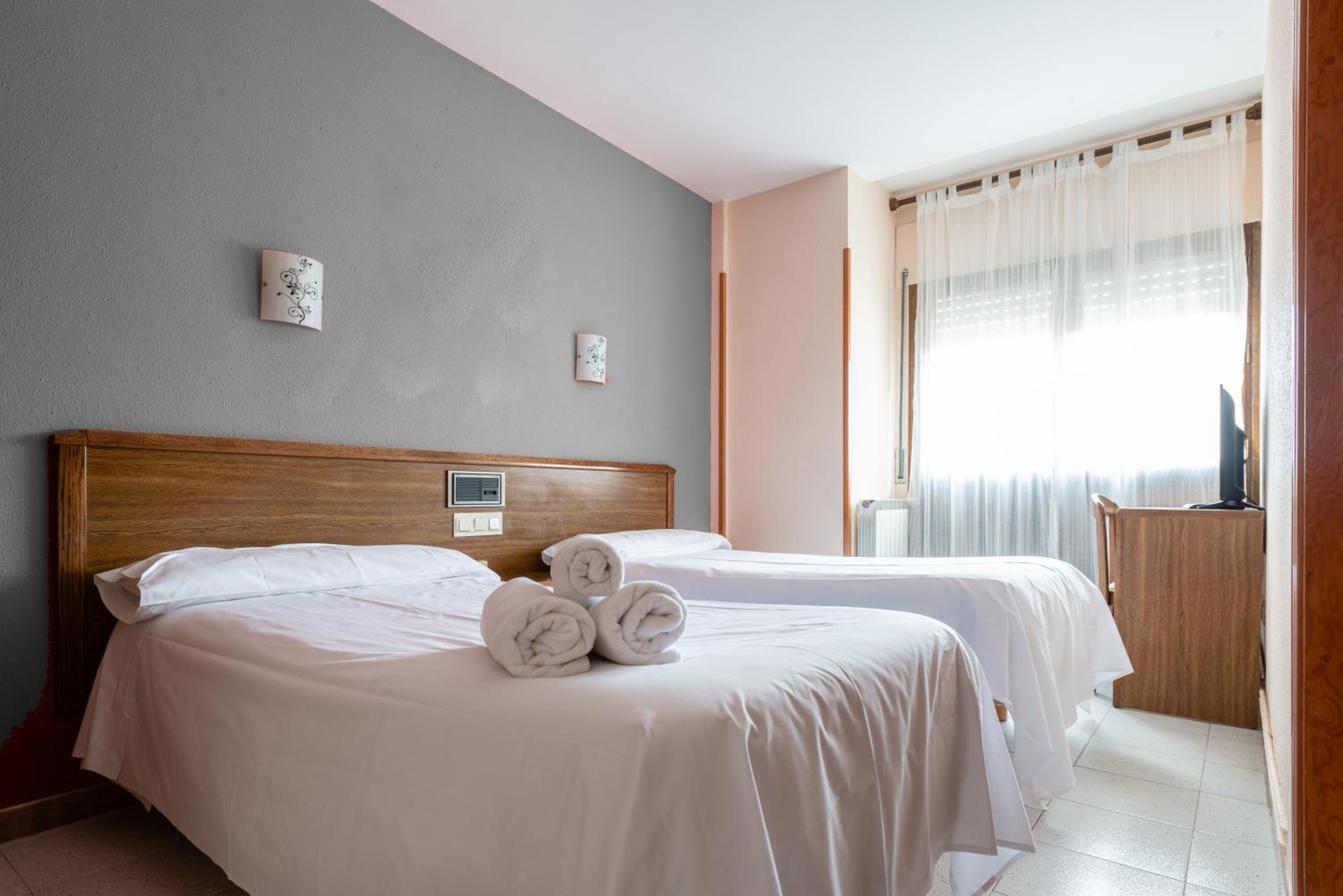 Double or Twin Room - Photo 1