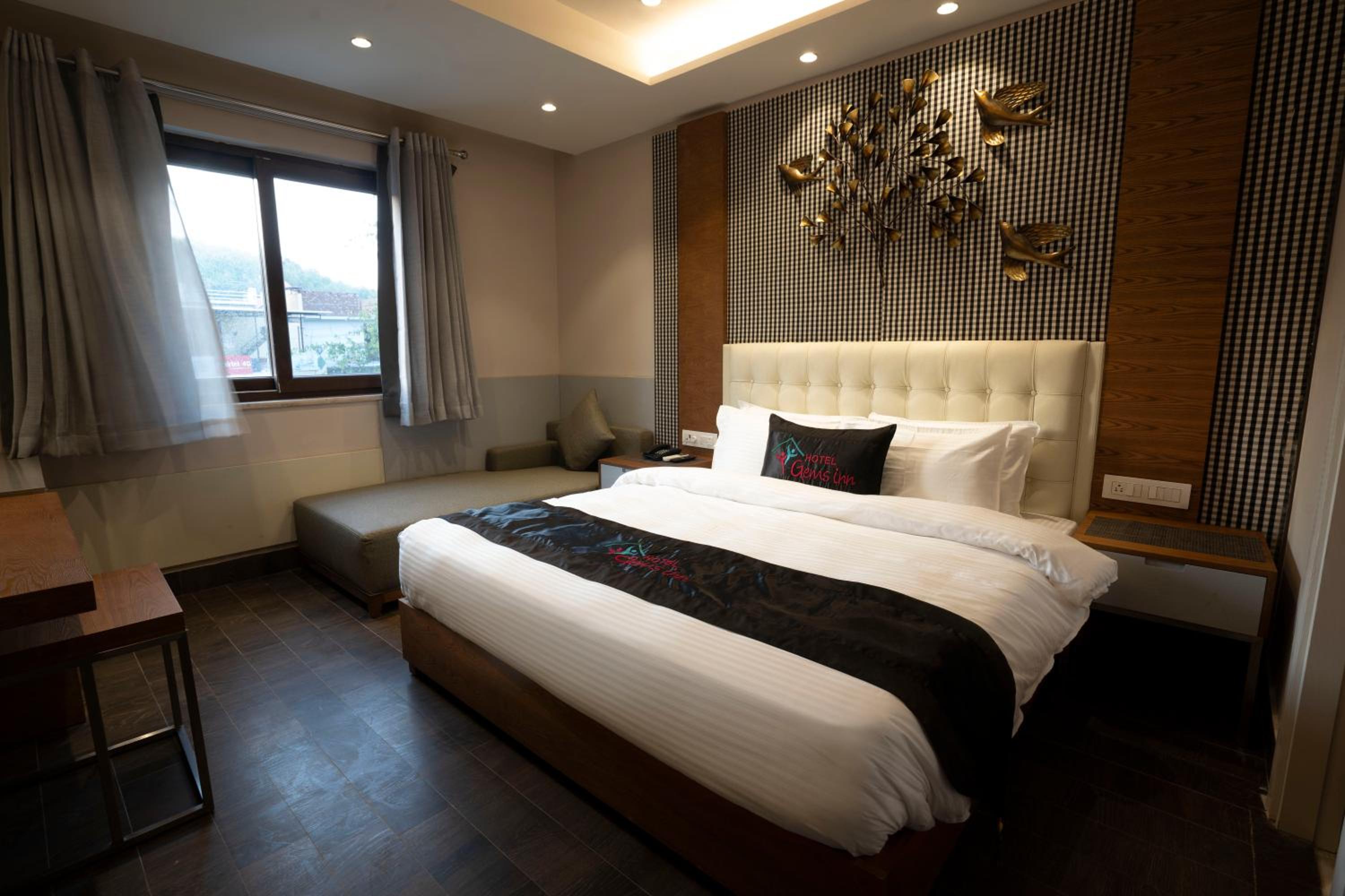 Superior King Room