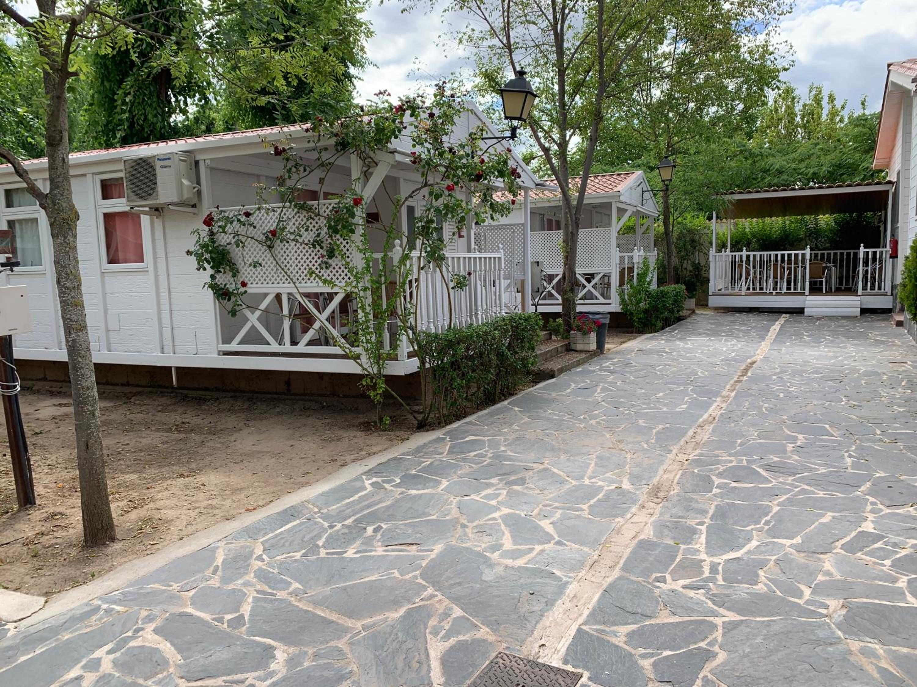 Two-Bedroom Bungalow (1-5 Adults) - Photo 10