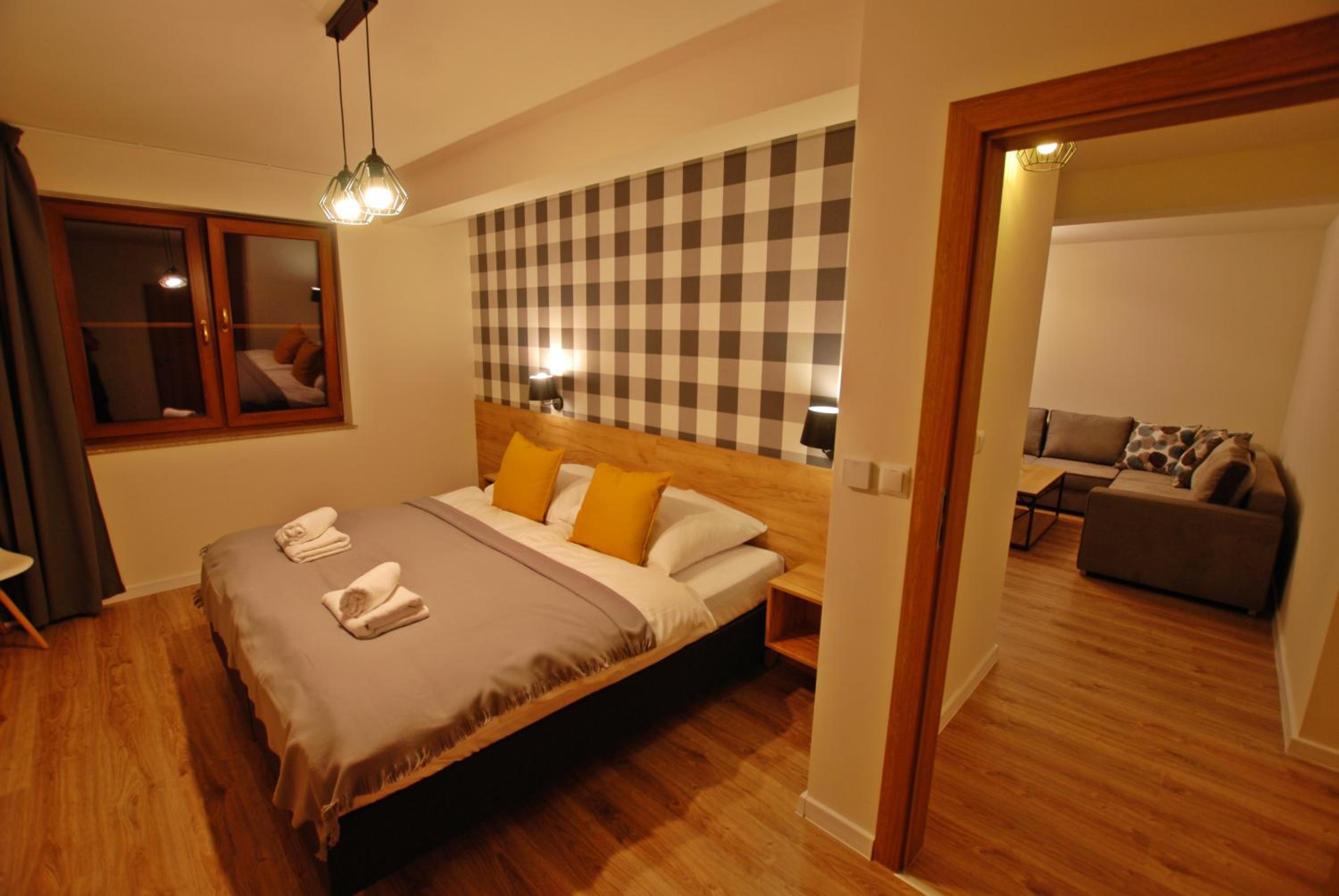 One-Bedroom Apartment - Photo 2
