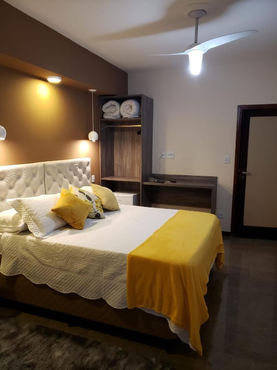 Queen Room with Spa Bath photo 1