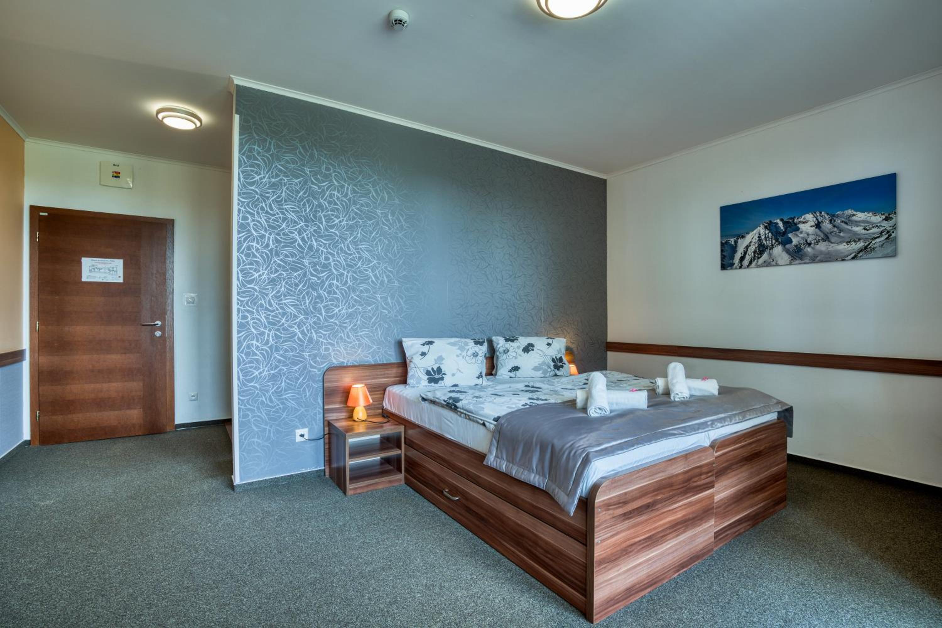 Double or Twin Room photo 3