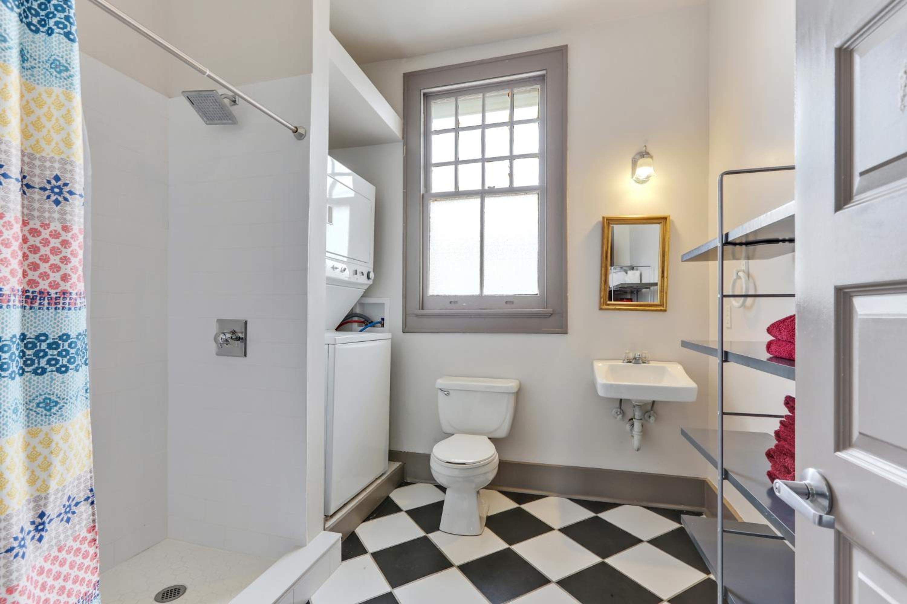 Two-Bedroom Apartment - Photo 8