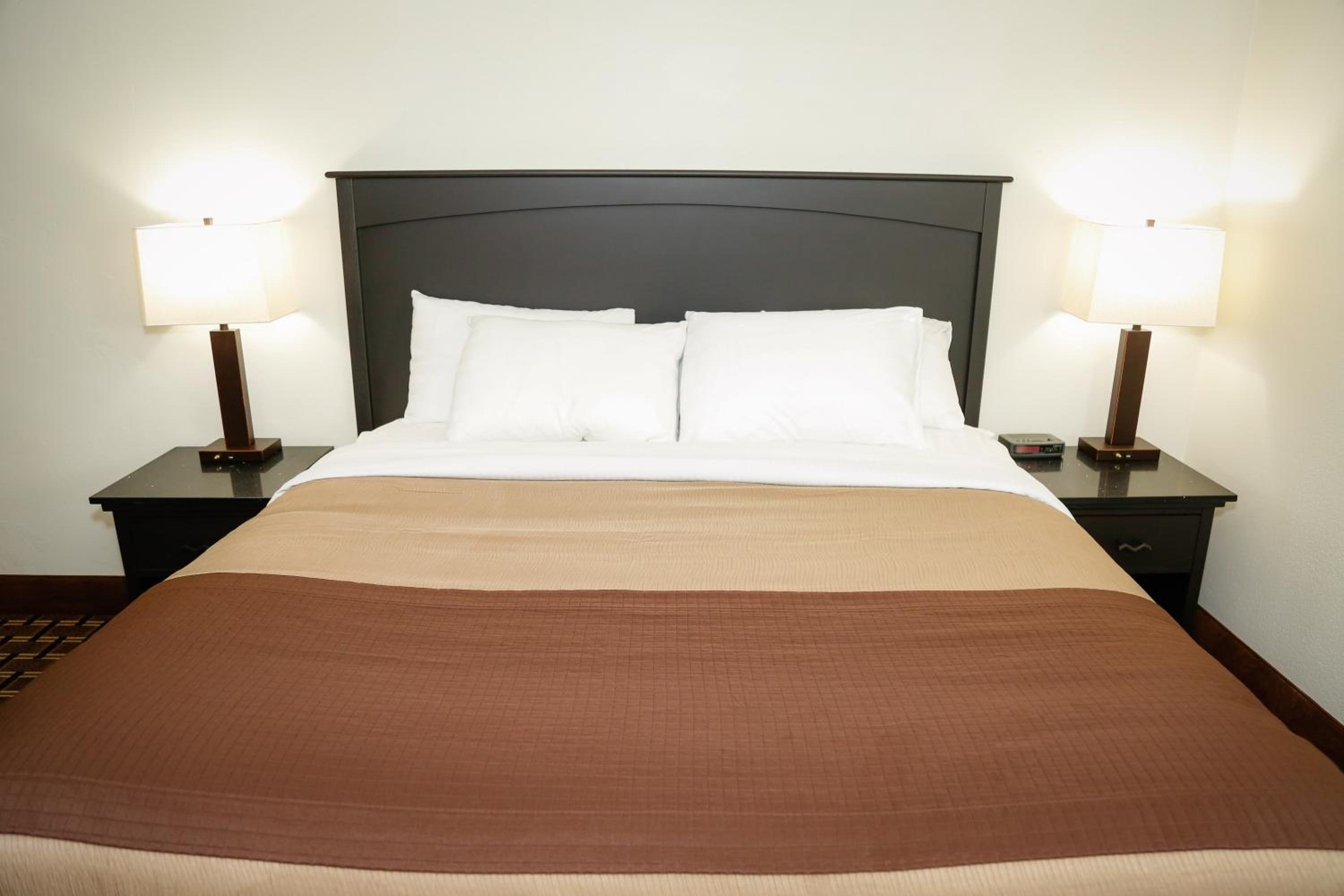 Standard King Room photo 2