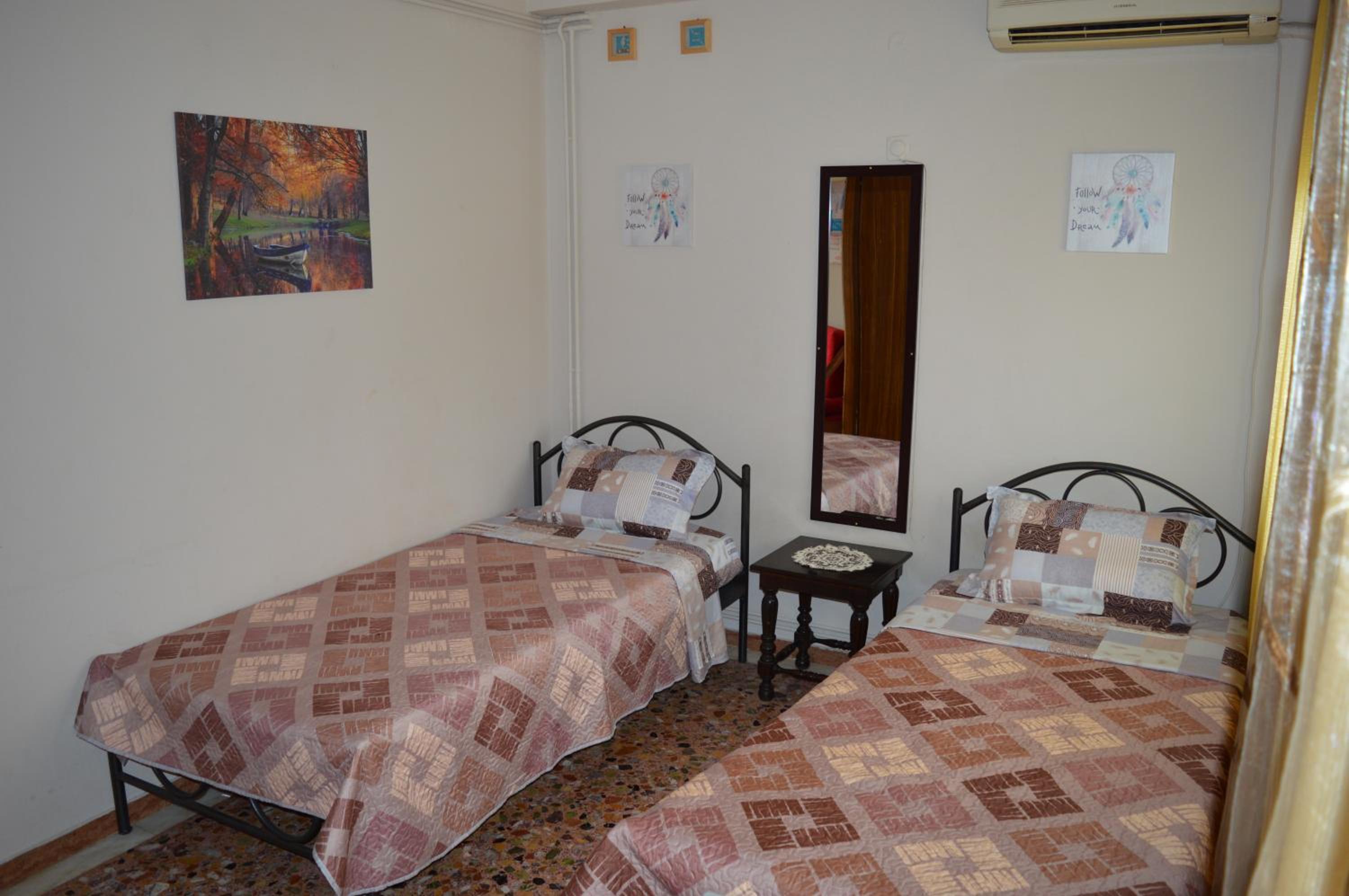 Standard Twin Room with Shared Bathroom