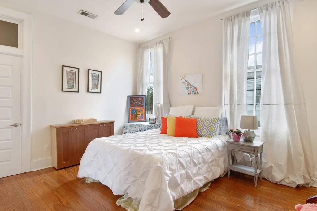 Apartment with Balcony - Photo 6