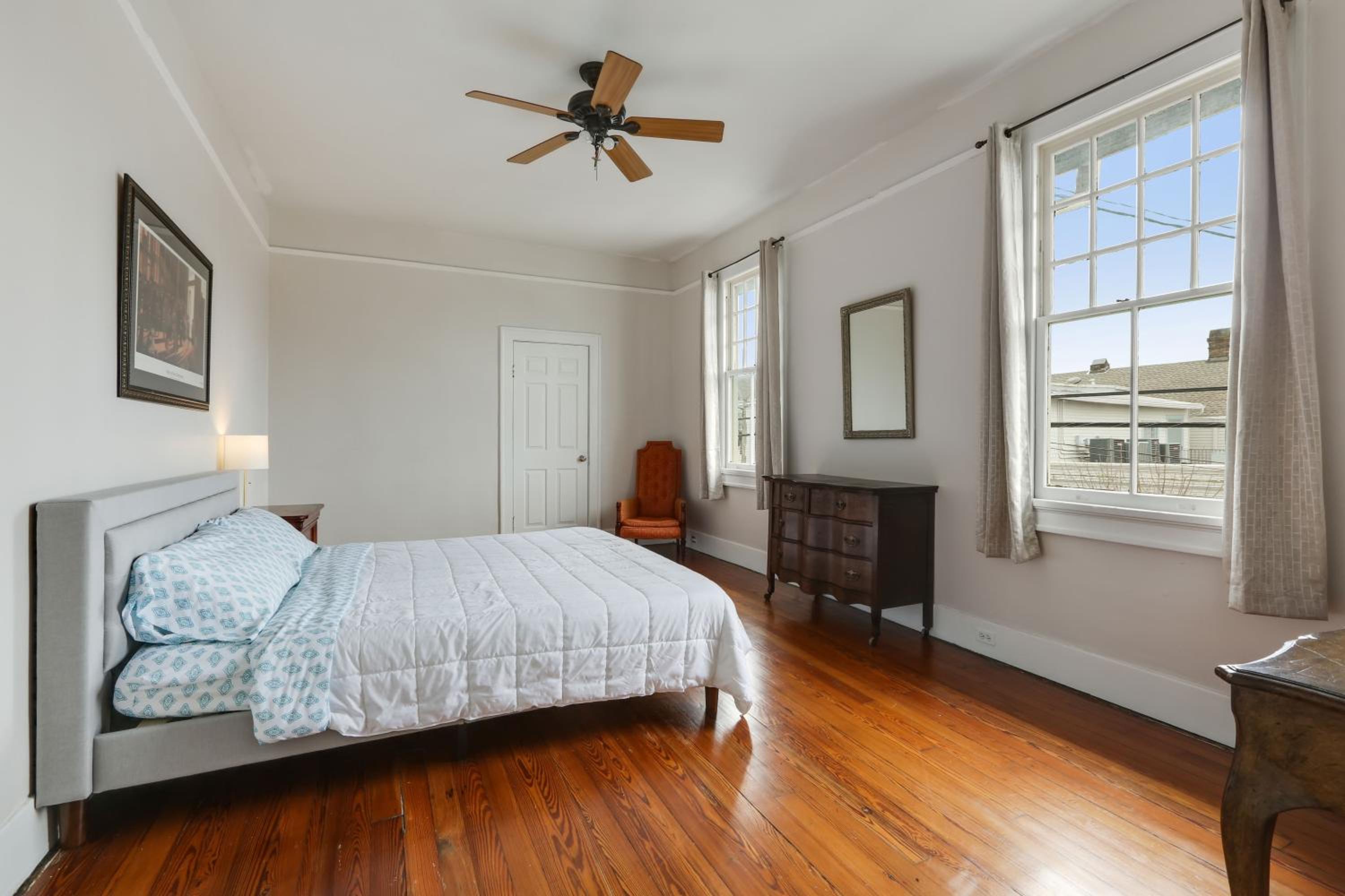 Three-Bedroom Apartment - Photo 13