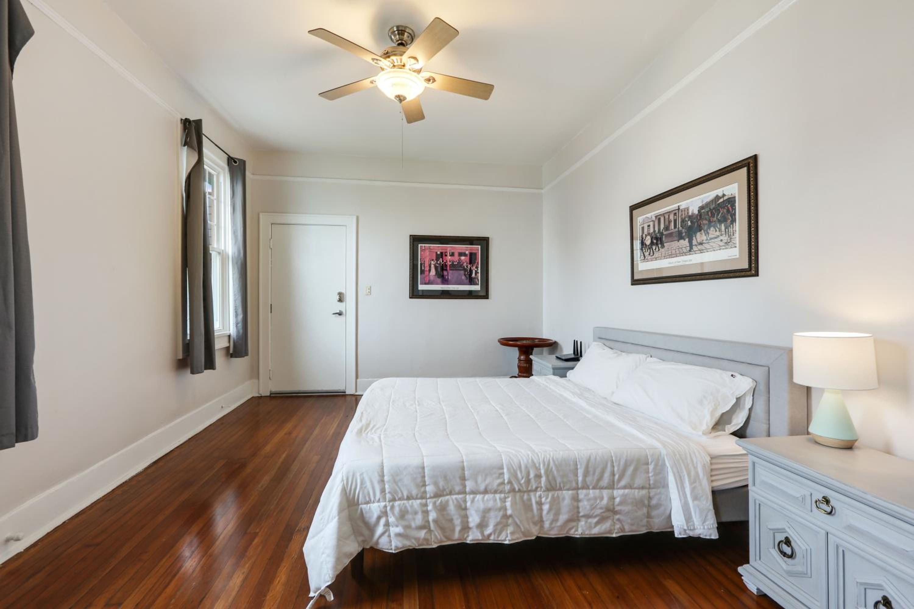 Three-Bedroom Apartment - Photo 8