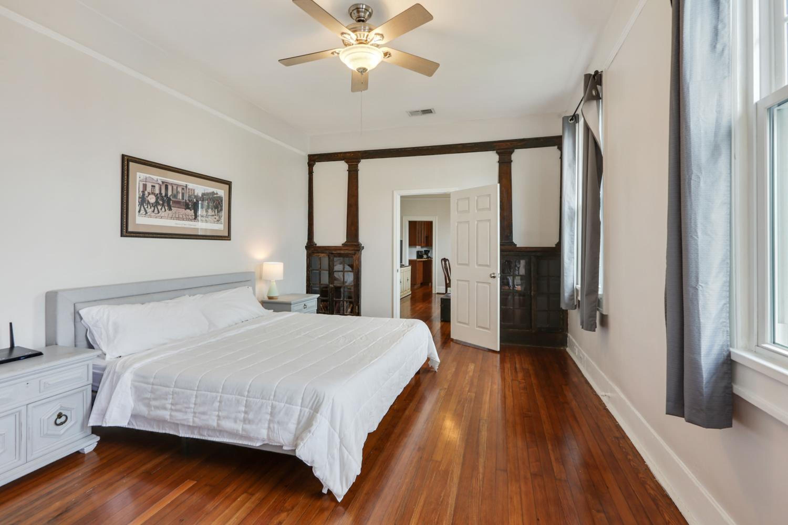 Three-Bedroom Apartment - Photo 12