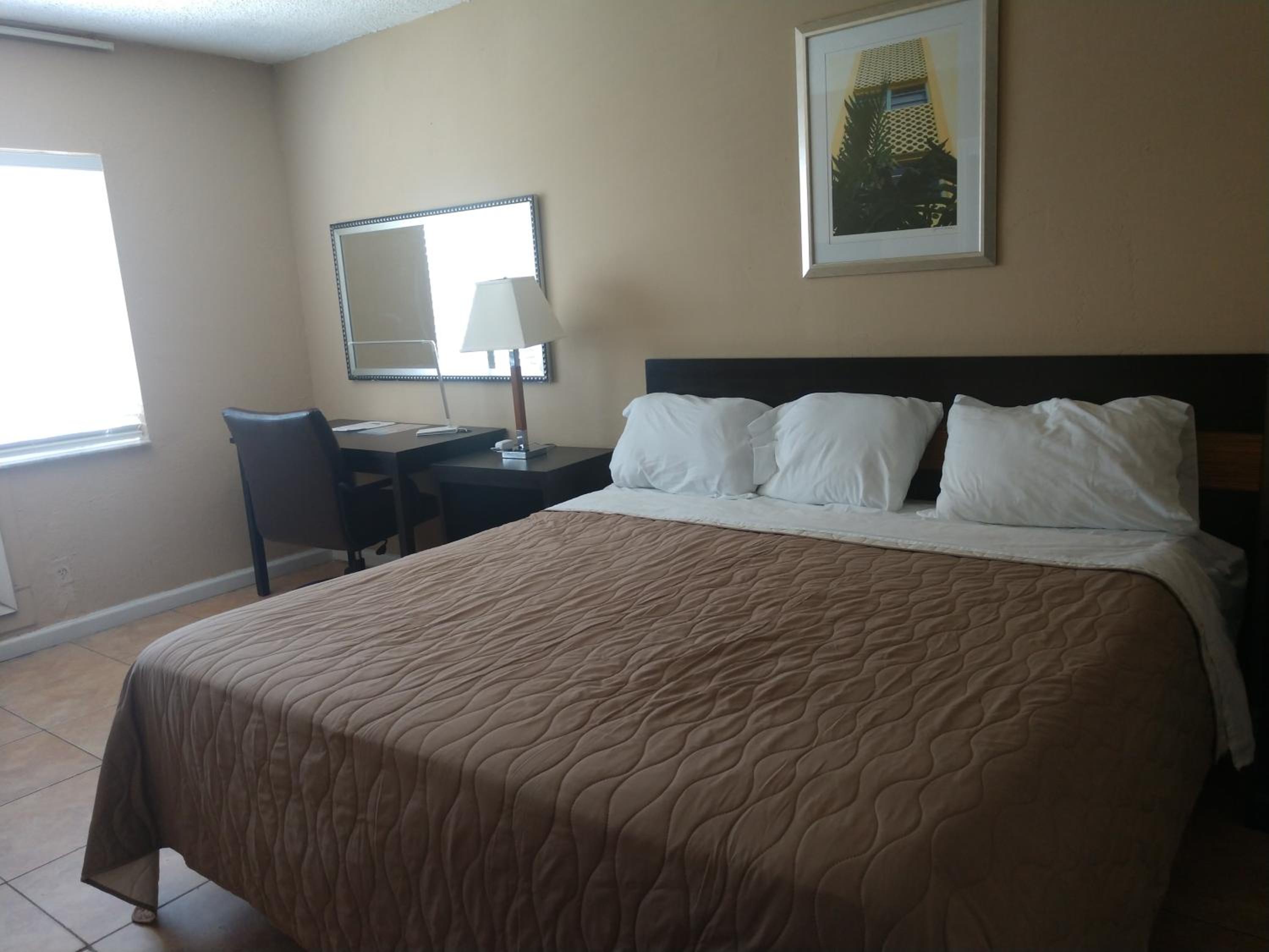 King Room - Disability Access photo 1