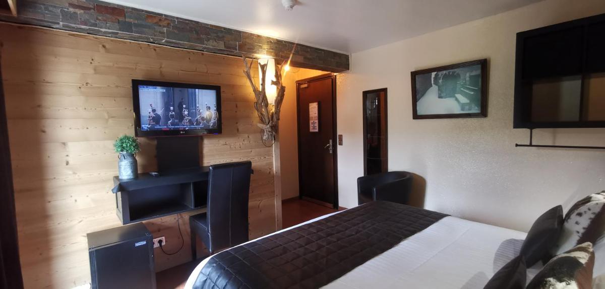 Double Room with Balcony photo 2