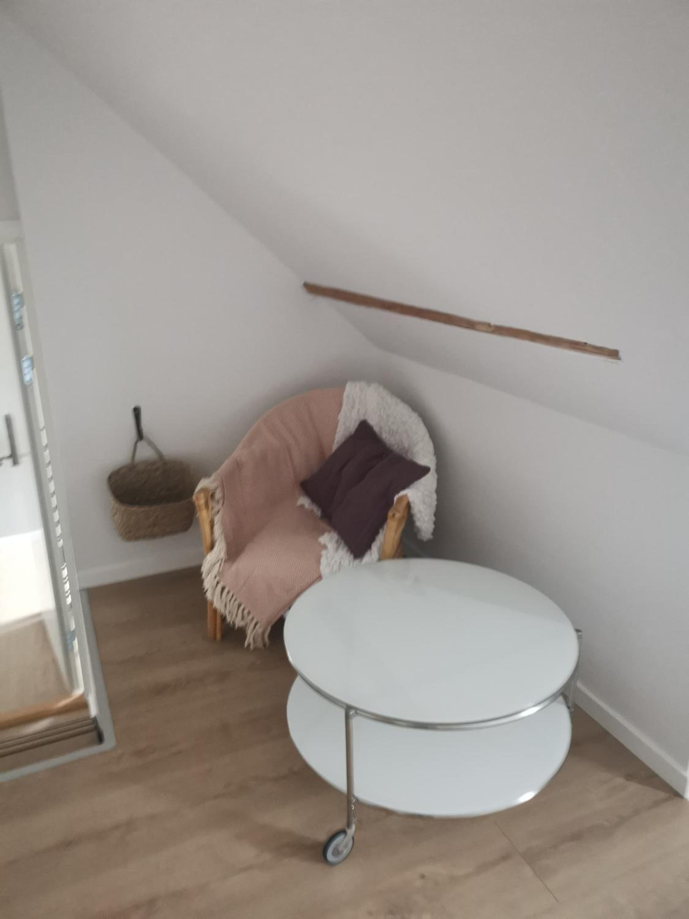 Quadruple Room with Private Bathroom and Balcony - Photo 3