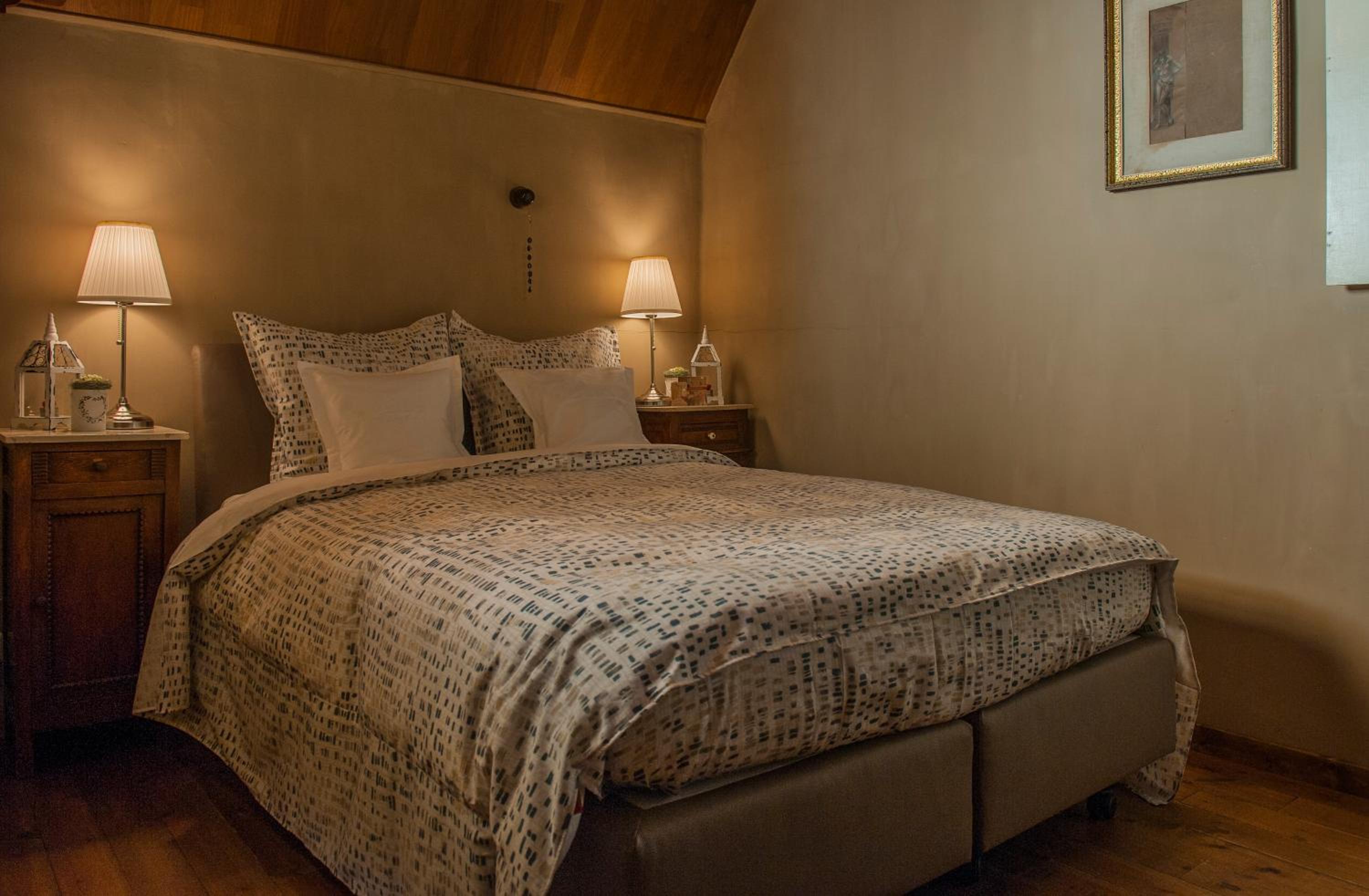 Double Room with Private Bathroom photo 3