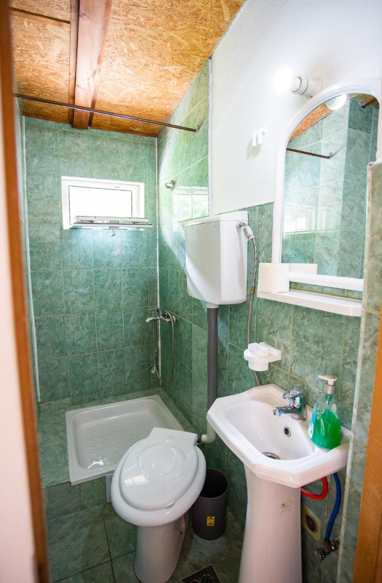 Two-Bedroom Suite - Photo 4