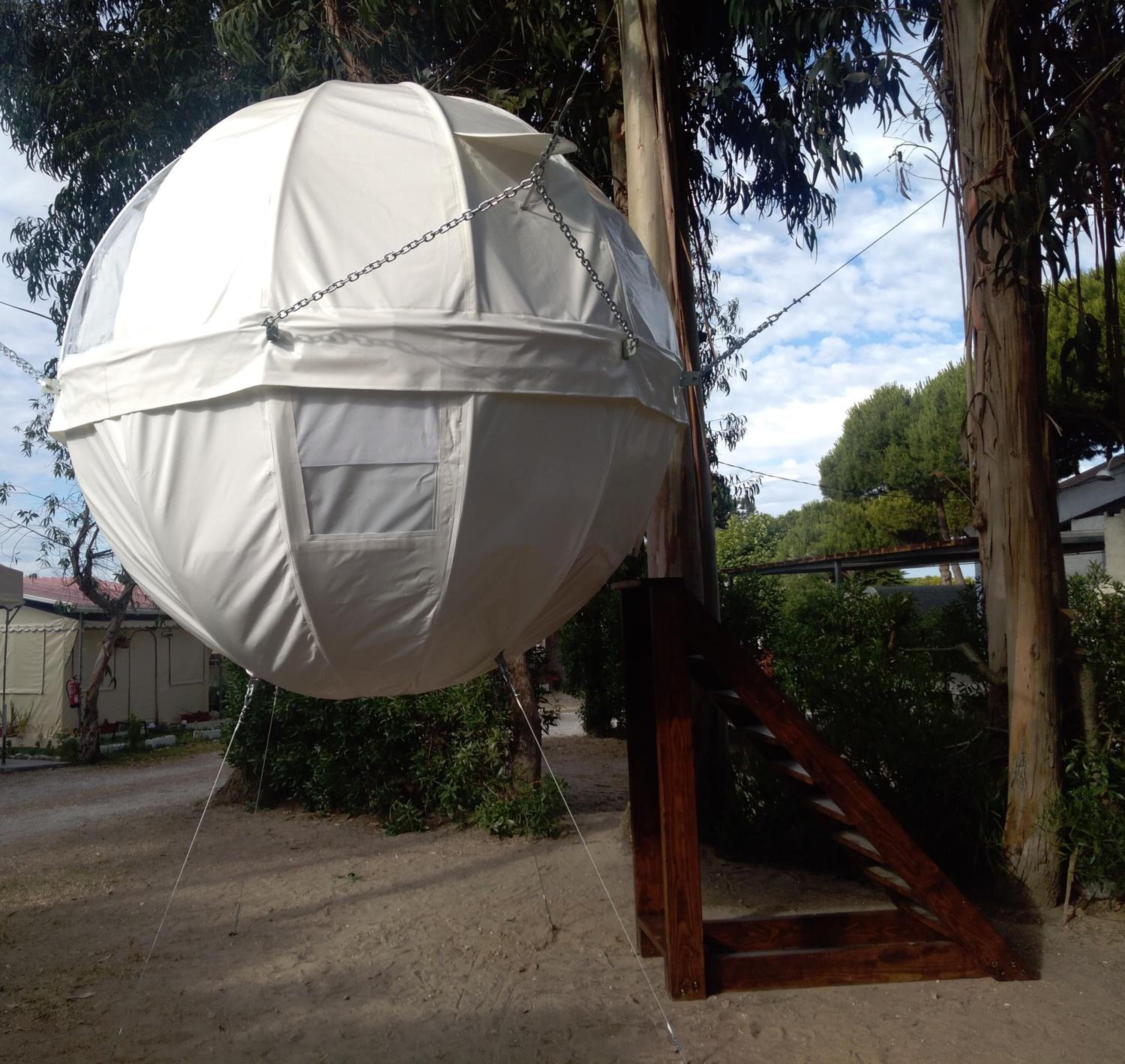 Suspended Tent - Photo 2